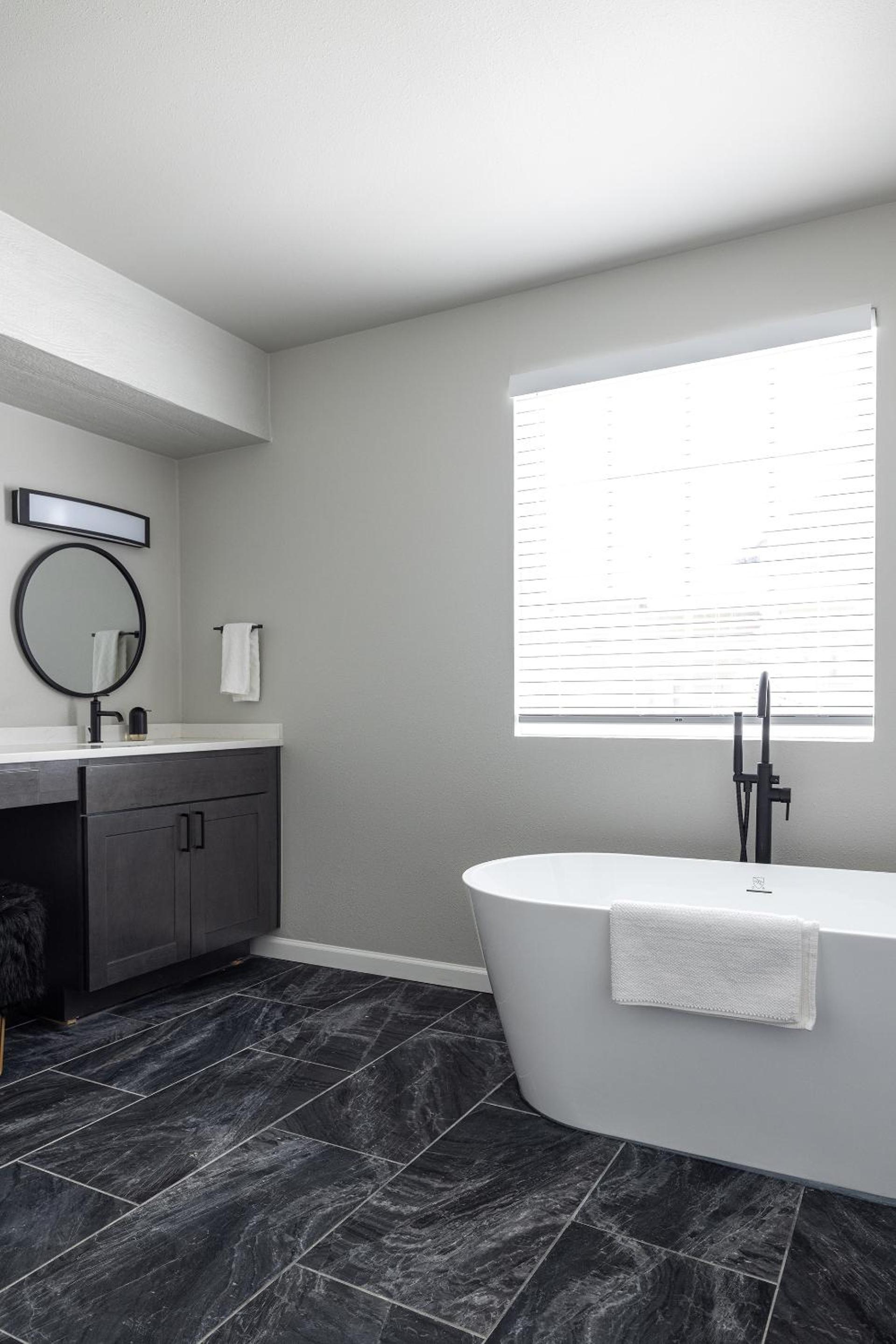 Deluxe Suite - Photo 19