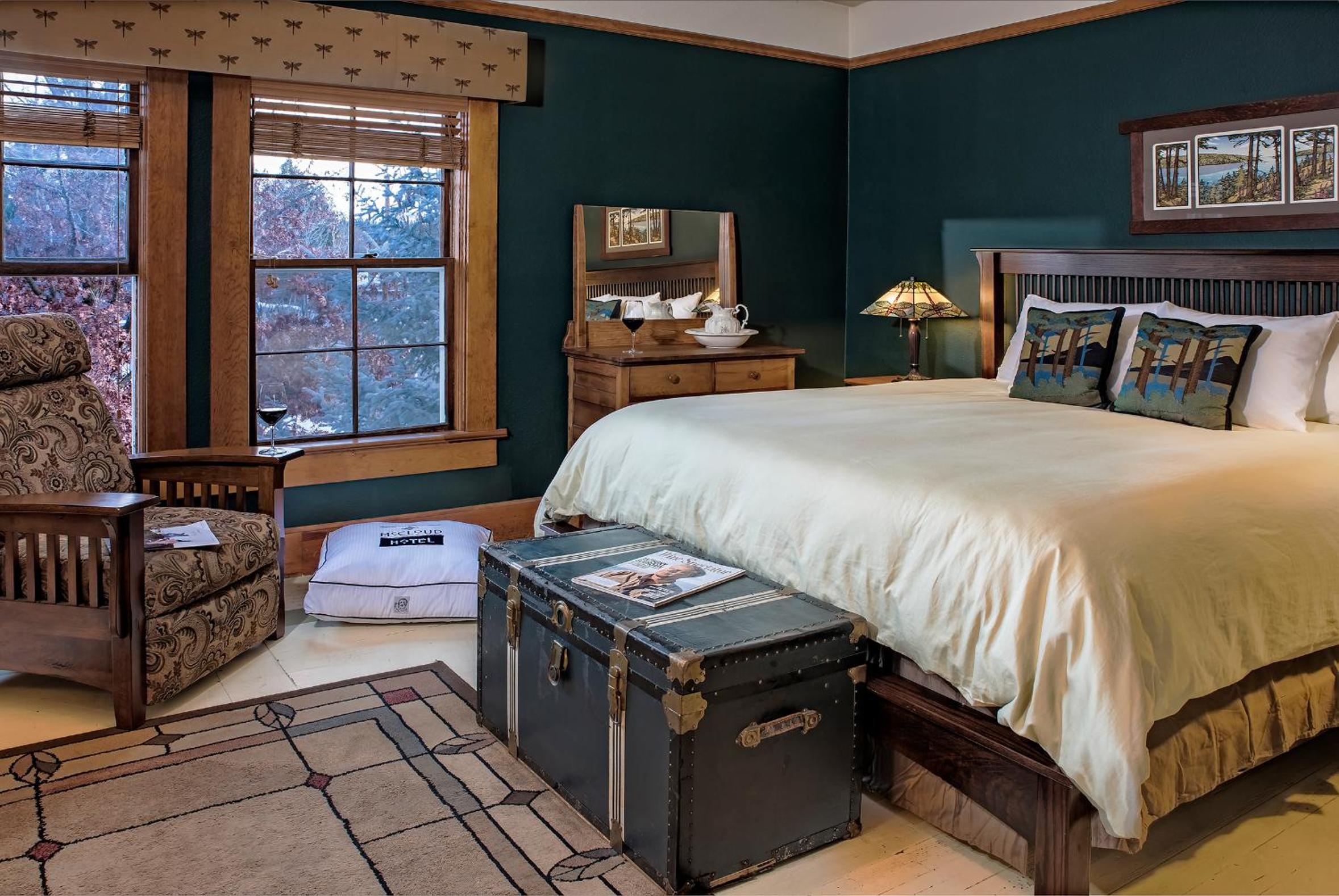 Deluxe Family Room photo 1