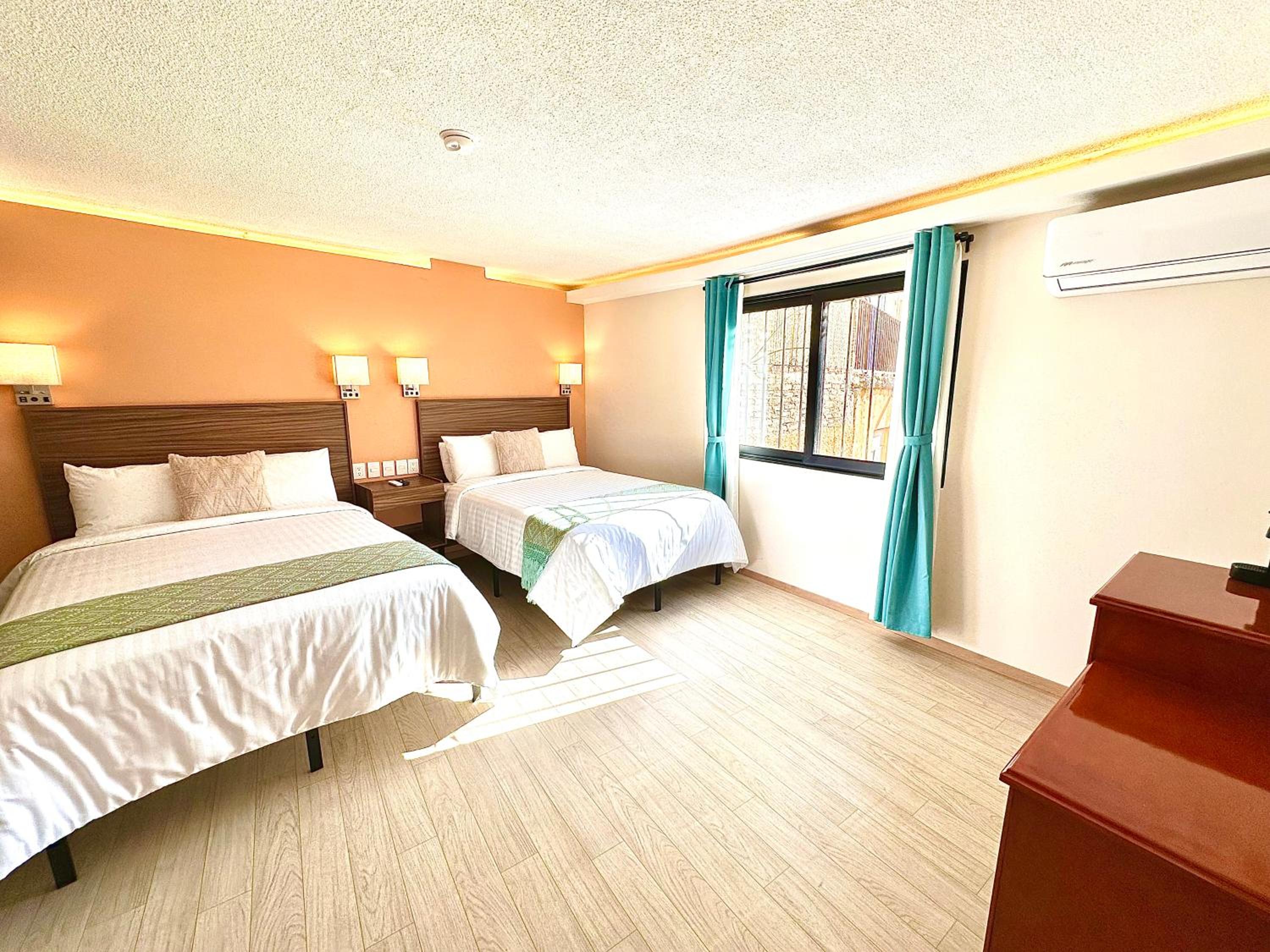 Quadruple Room with Mountain View photo 3