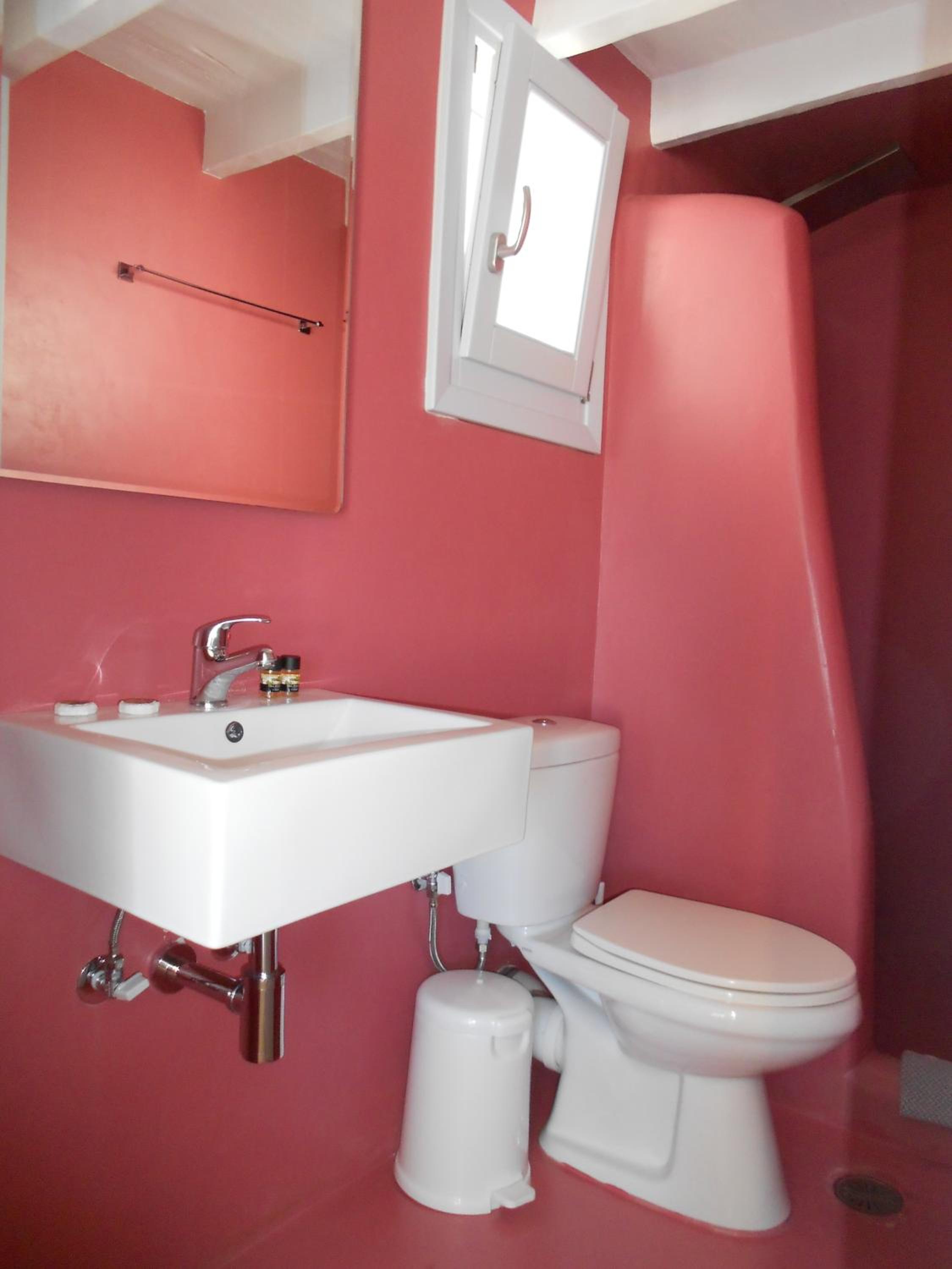 Classic Double or Twin Room - Photo 8