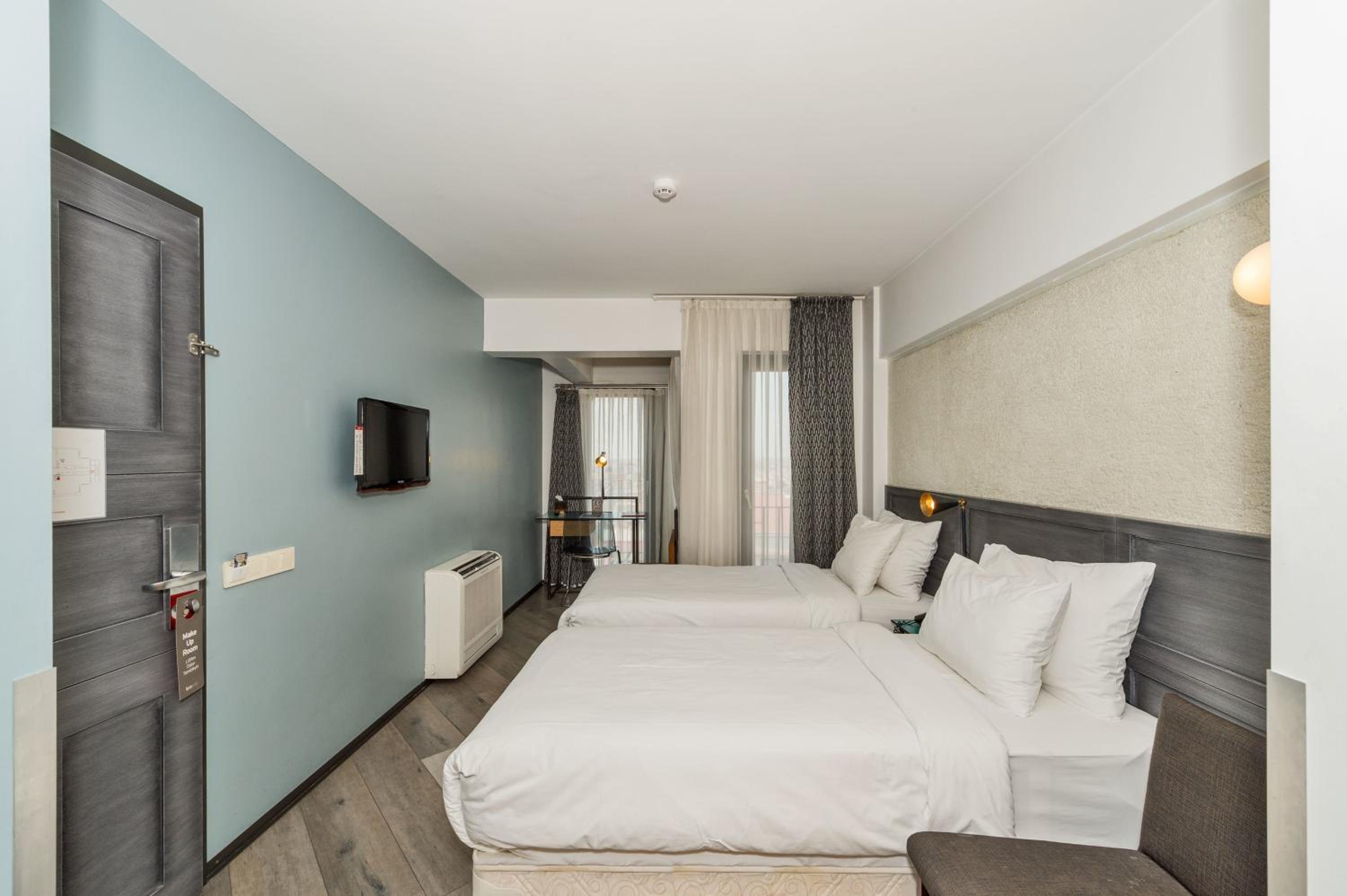 Deluxe Twin Room photo 2