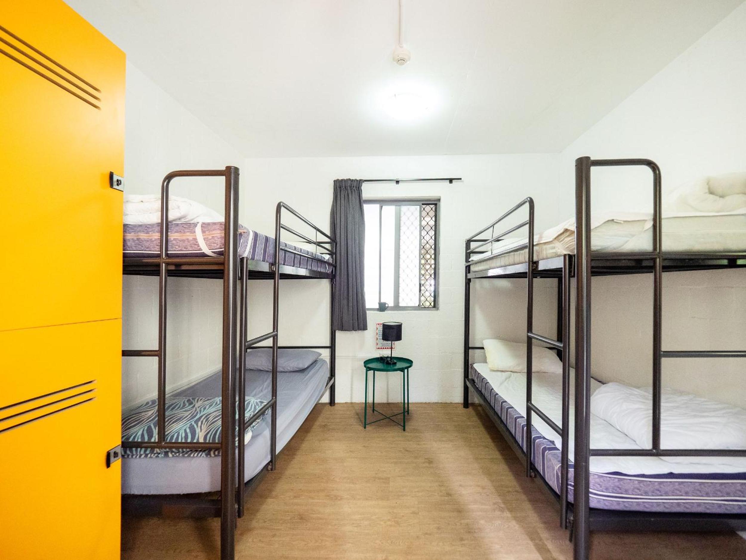 Bed in 4-Bed Male Dormitory Room photo 1