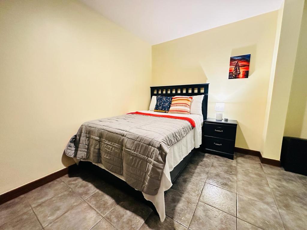 Single Room with Private Bathroom photo 1
