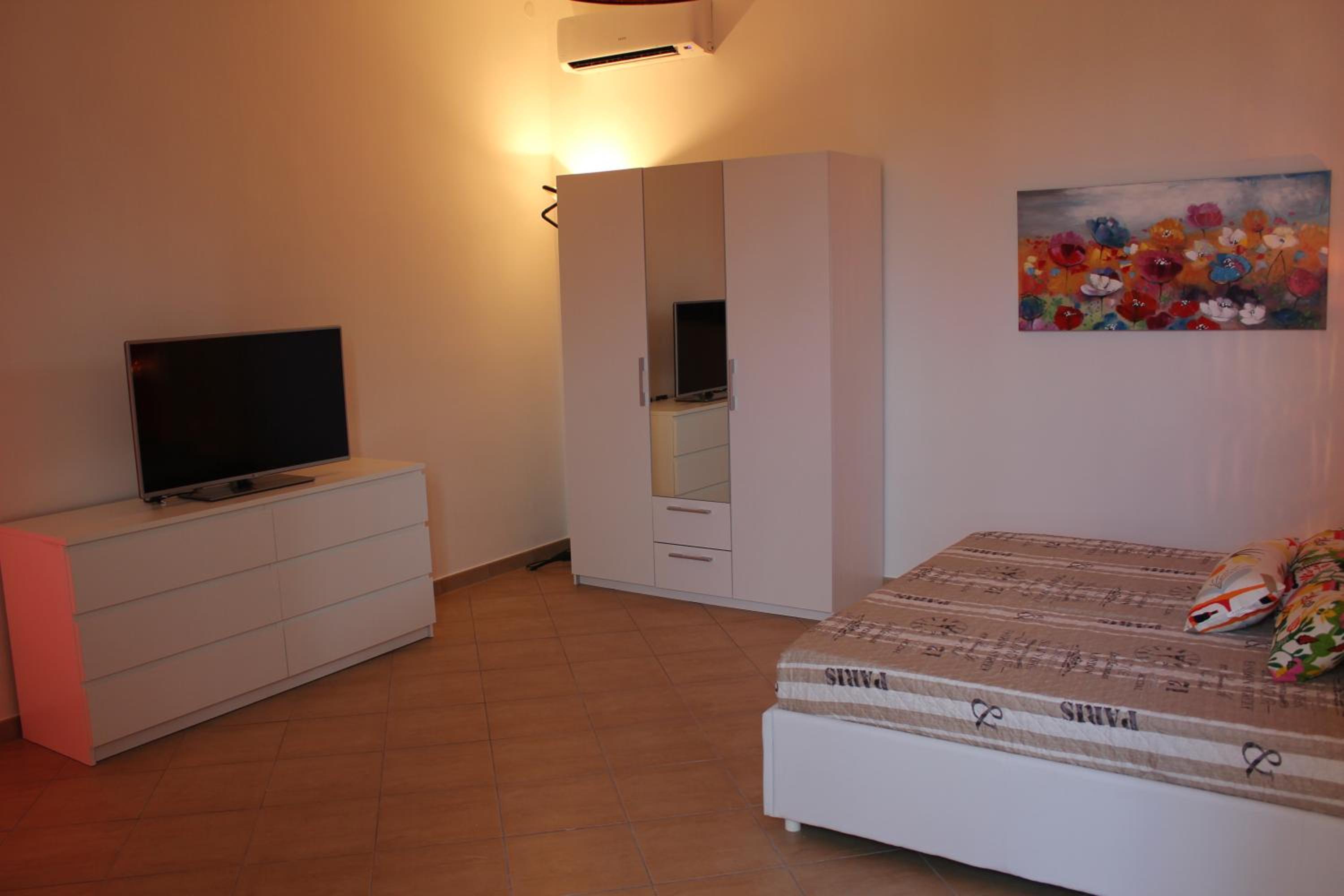 King Suite with Spa Bath photo 3