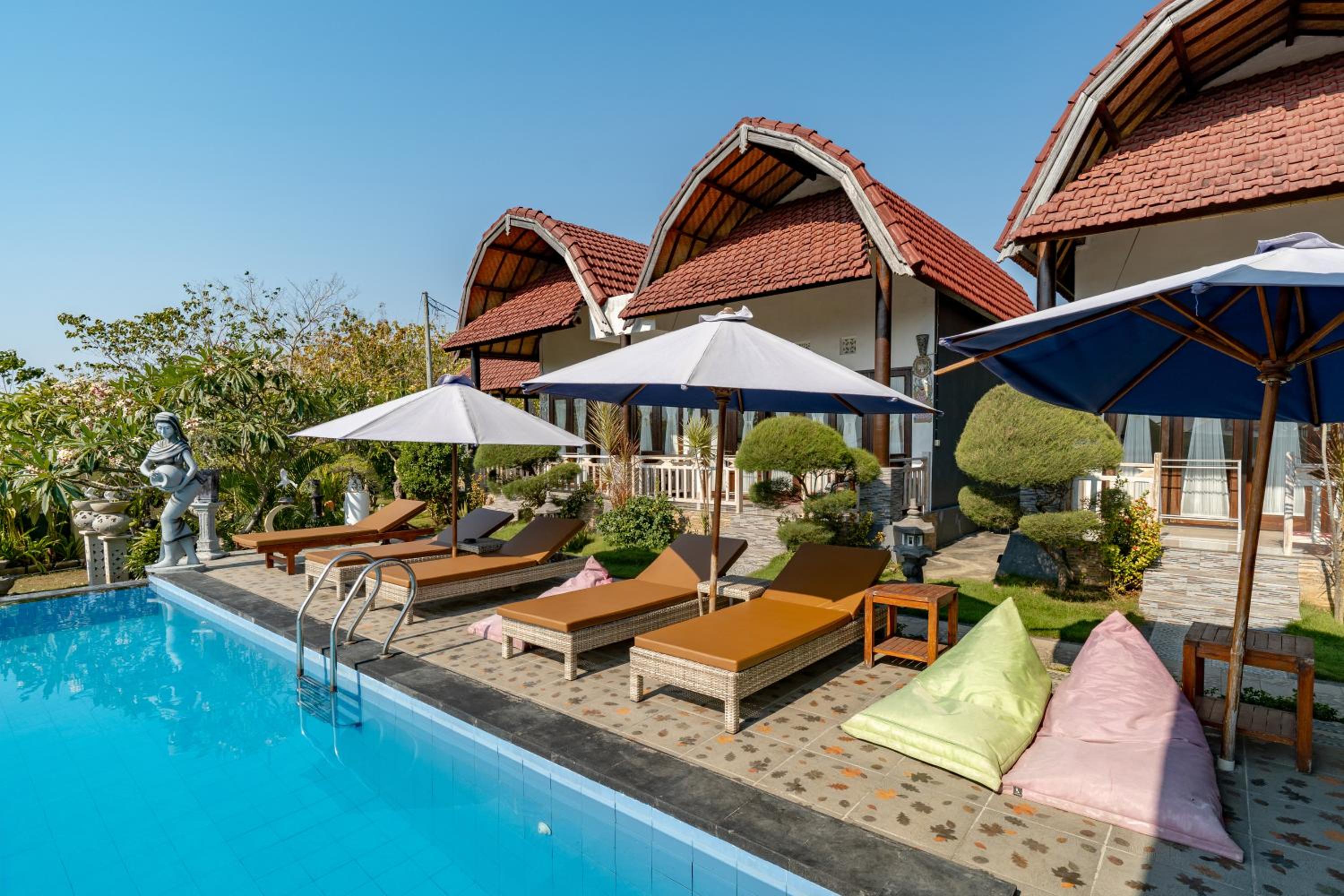 Deluxe Bungalow with Sea View - Photo 11