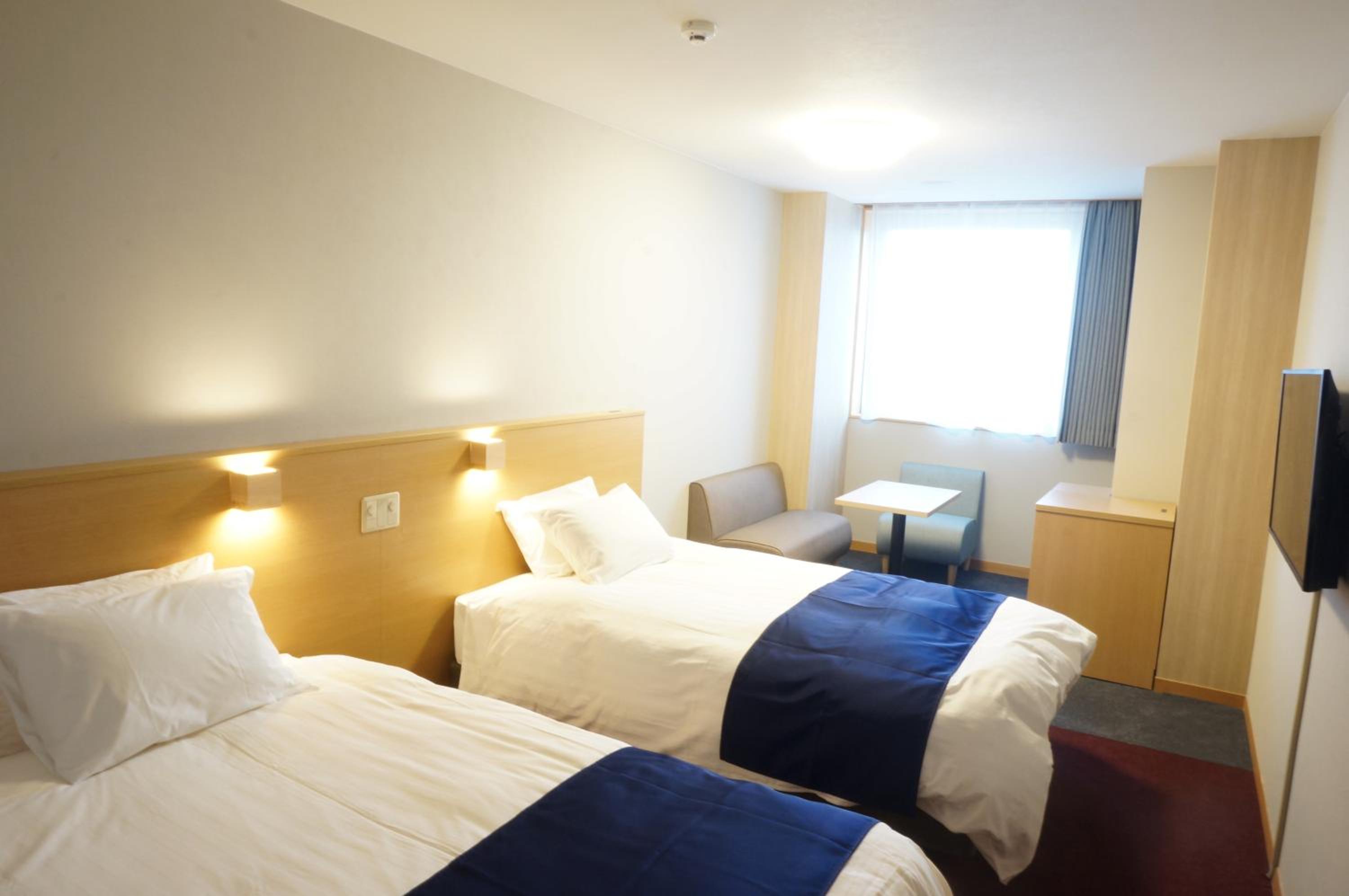 Standard Twin Room - Non-Smoking - Photo 1