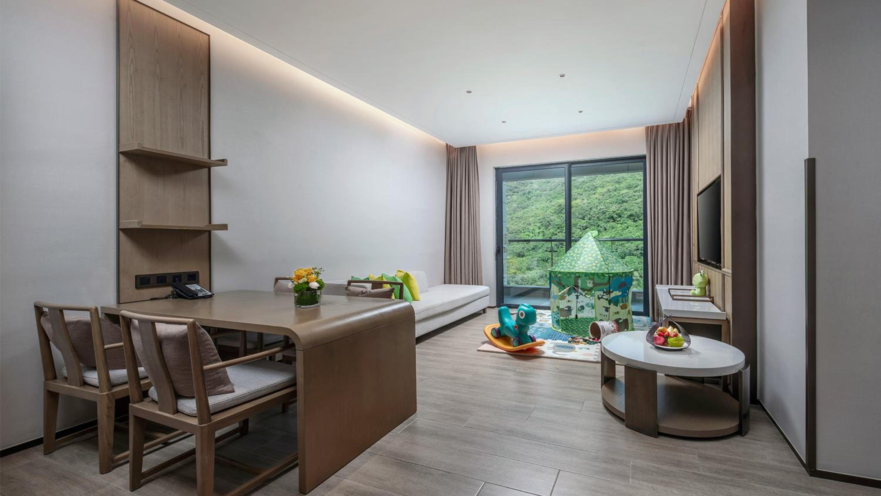 1 King 1 Bunk Suite Mountain View(1 Bunk Bed + 1 King Bed in Private Bedroom + 1 Child's Bed in Private Bedroom + Welcome Fruit + Complimentary Mini Bar + Kitchen + Free Self-Service Laundry)
