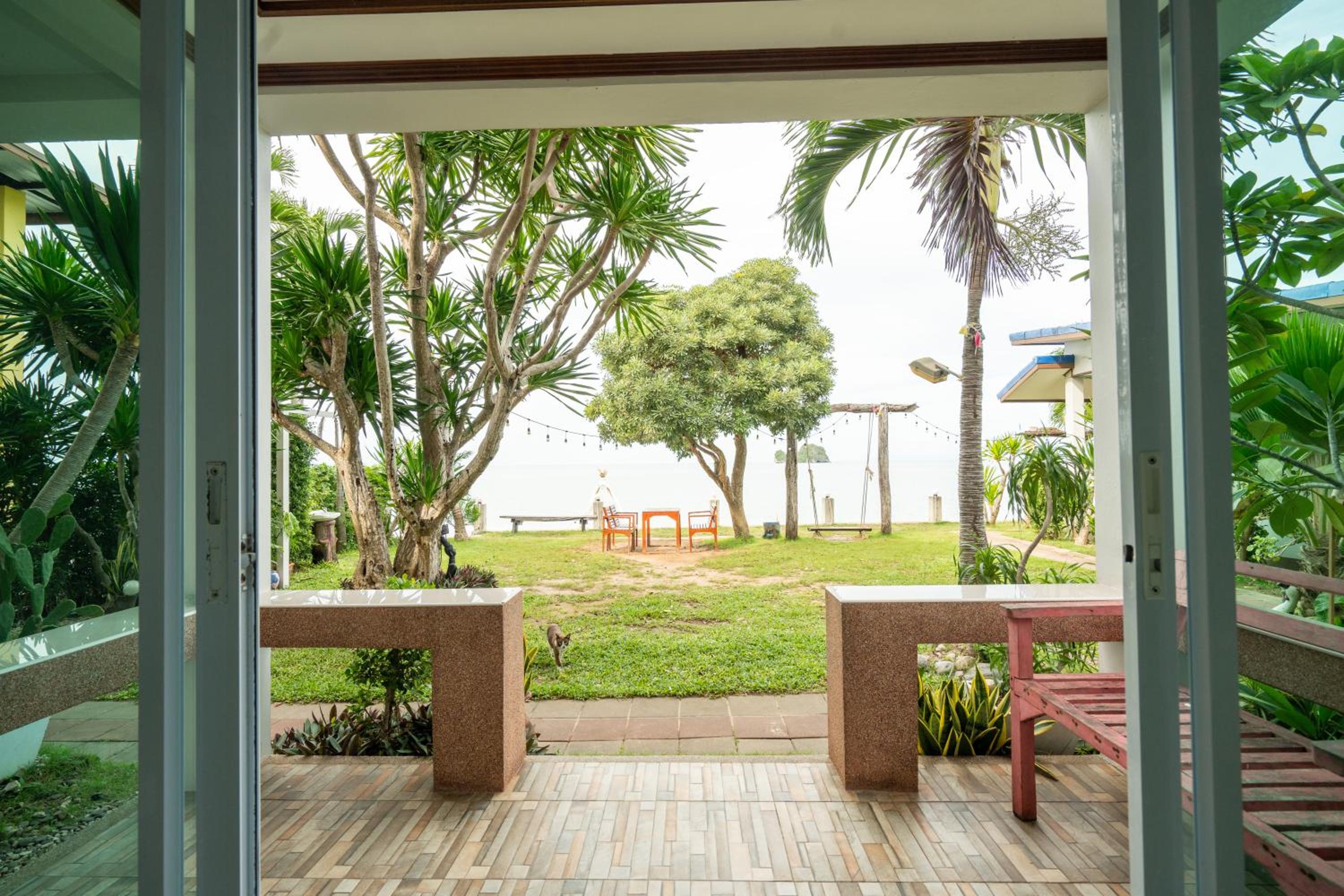 Standard Double Room with Sea View - Photo 5