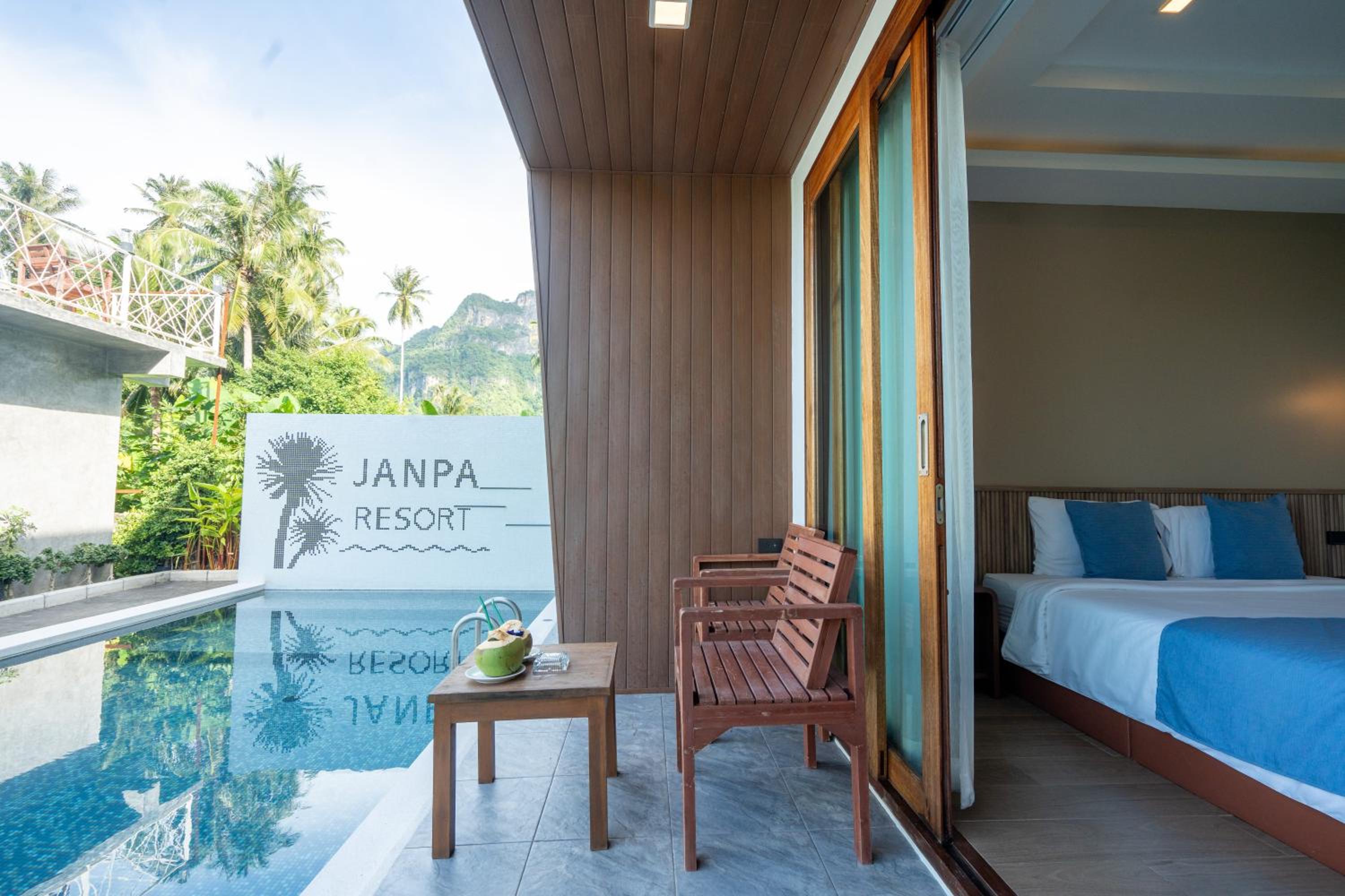 Deluxe Double Room with Pool Access - Photo 2