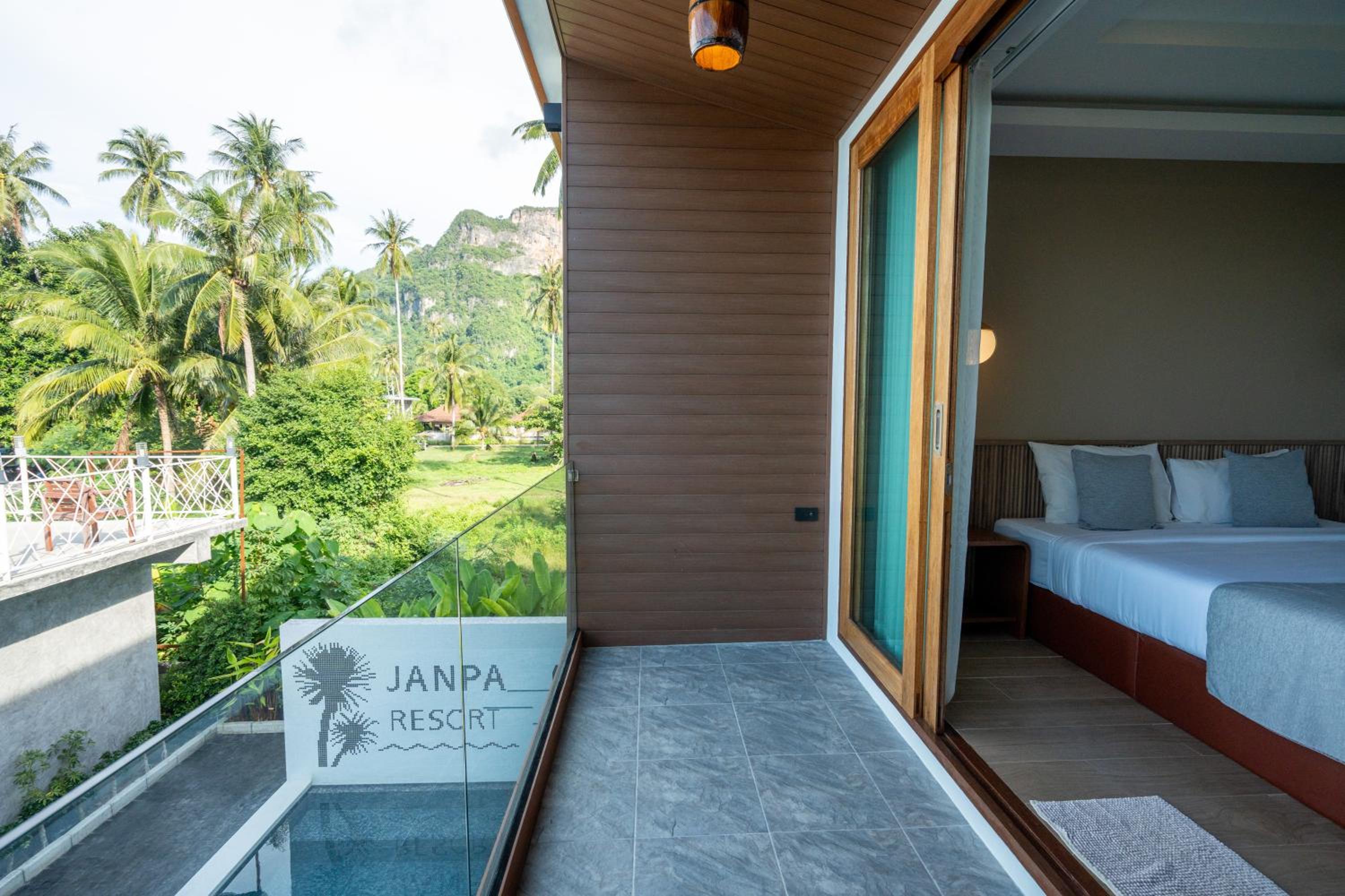 Deluxe Double Room with Pool View - Photo 3