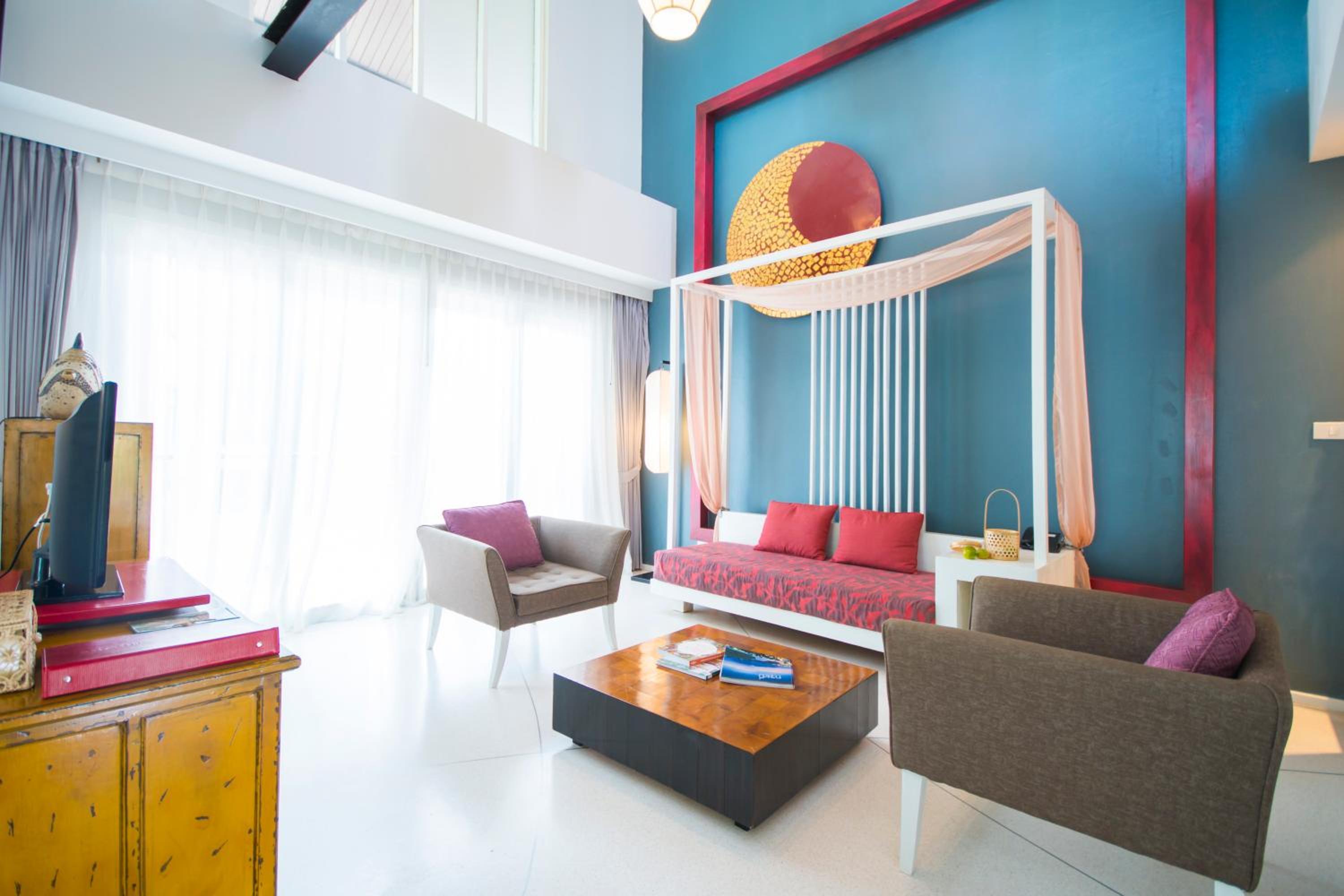 Executive Suite - Photo 6