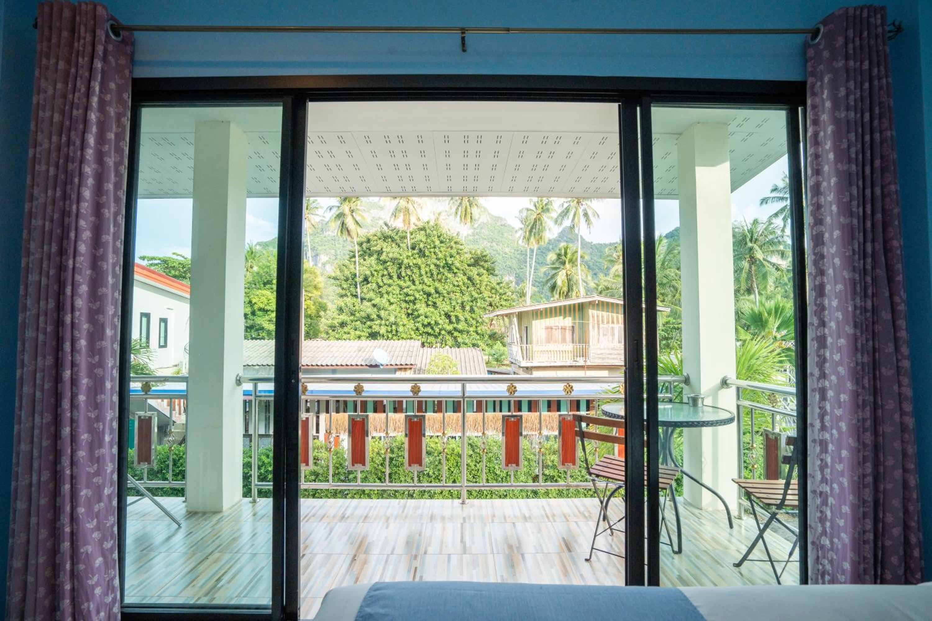 Standard Twin Room with Garden View - Photo 3