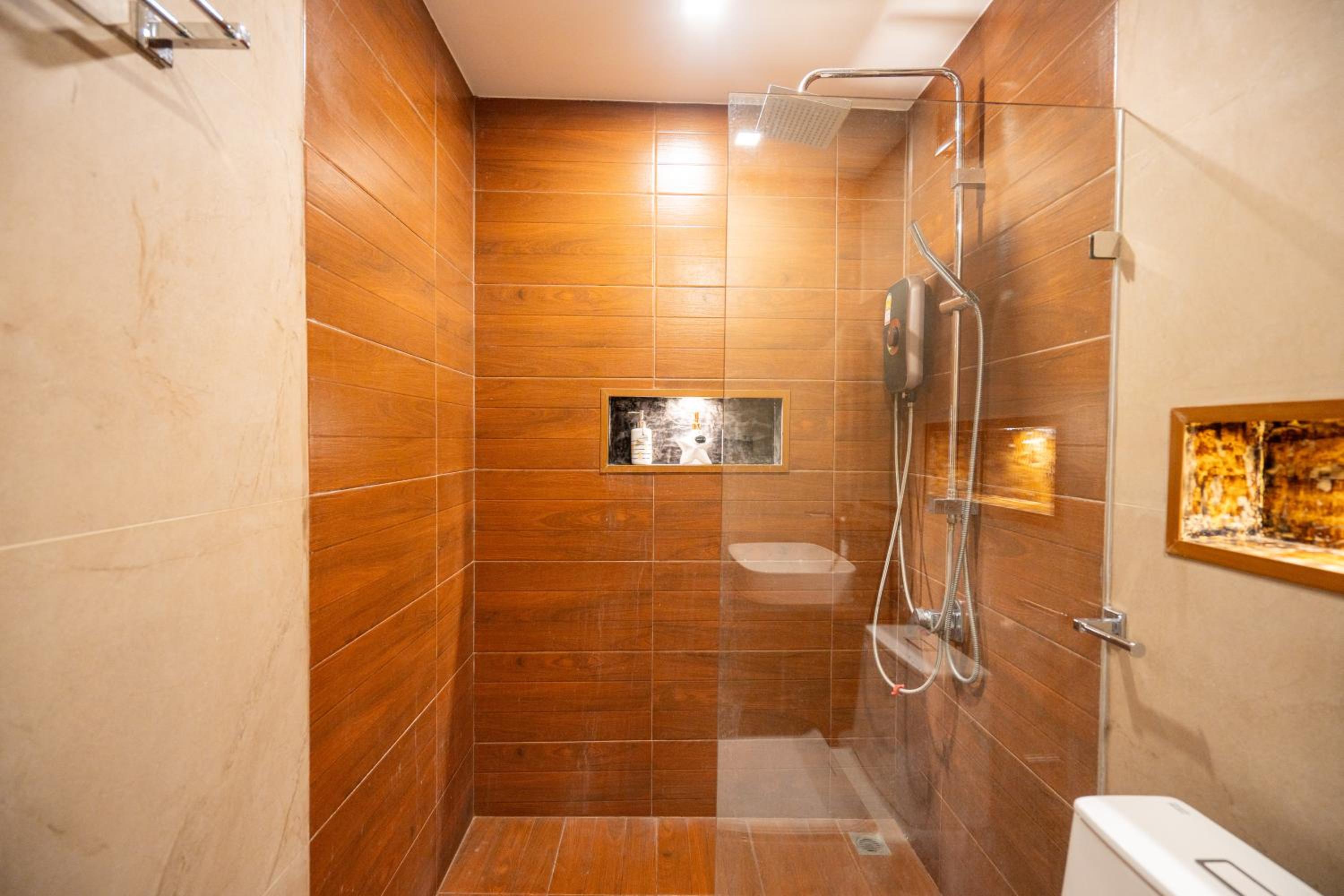 Deluxe Twin Room with Pool View - Photo 3