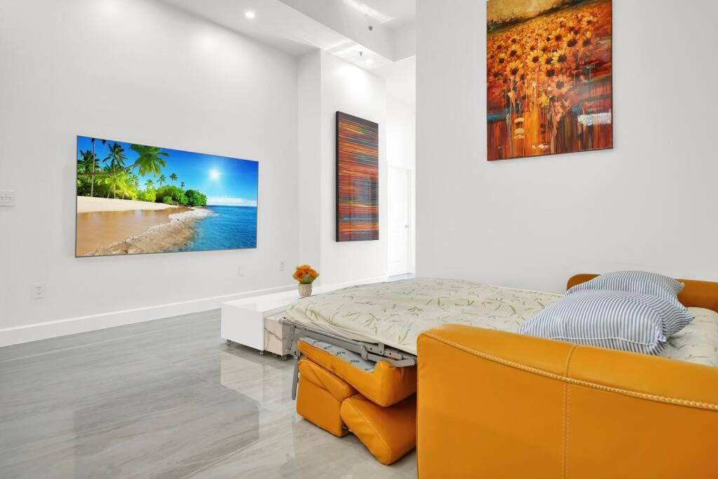 Three-Bedroom Apartment photo 1