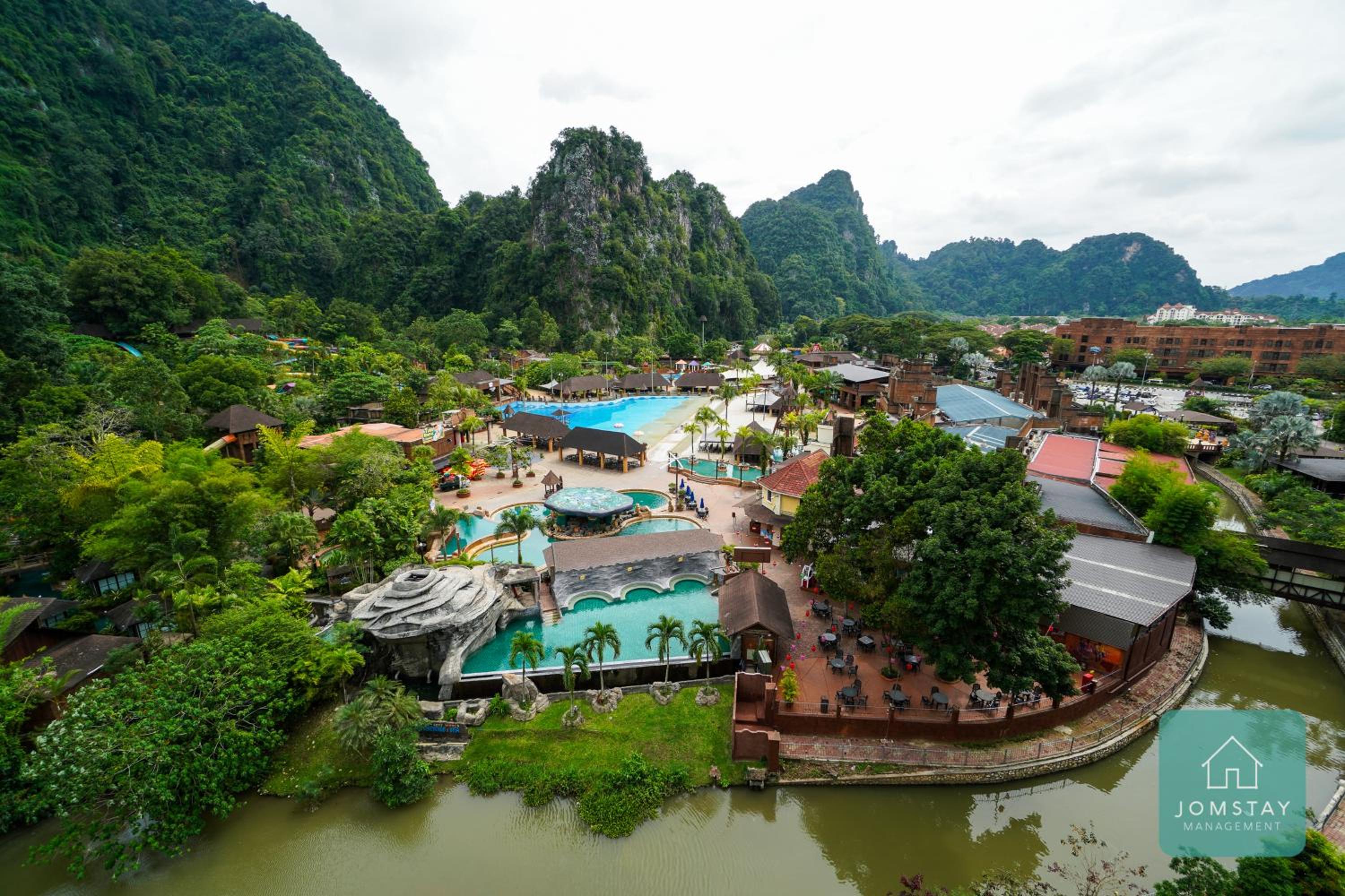 Onsen Premier Suite (Themepark View) photo 1