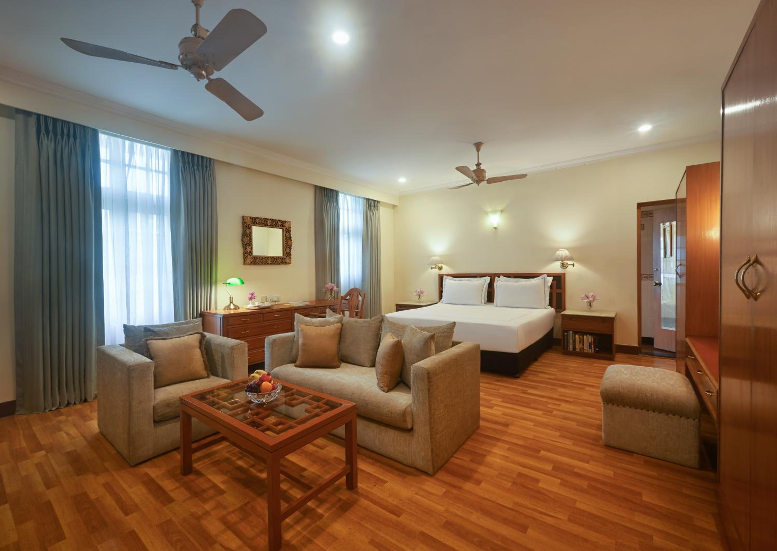 Deluxe Room Double Bed with 15% off on Food and Soft Beverages, Happy Hours (Buy 1 & Get 1) on select menu at InSomnia - Photo 1