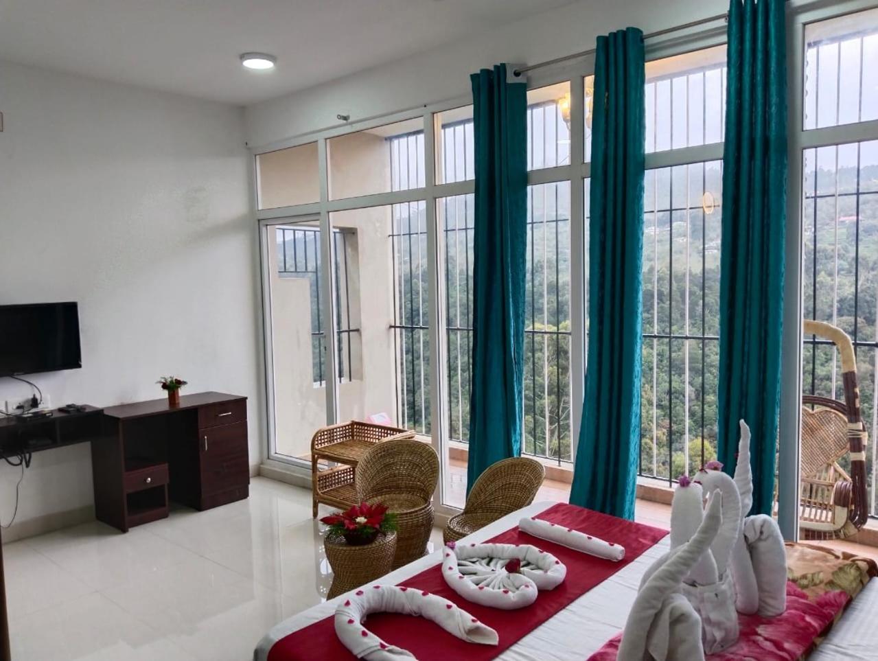 Suite With Mountain View