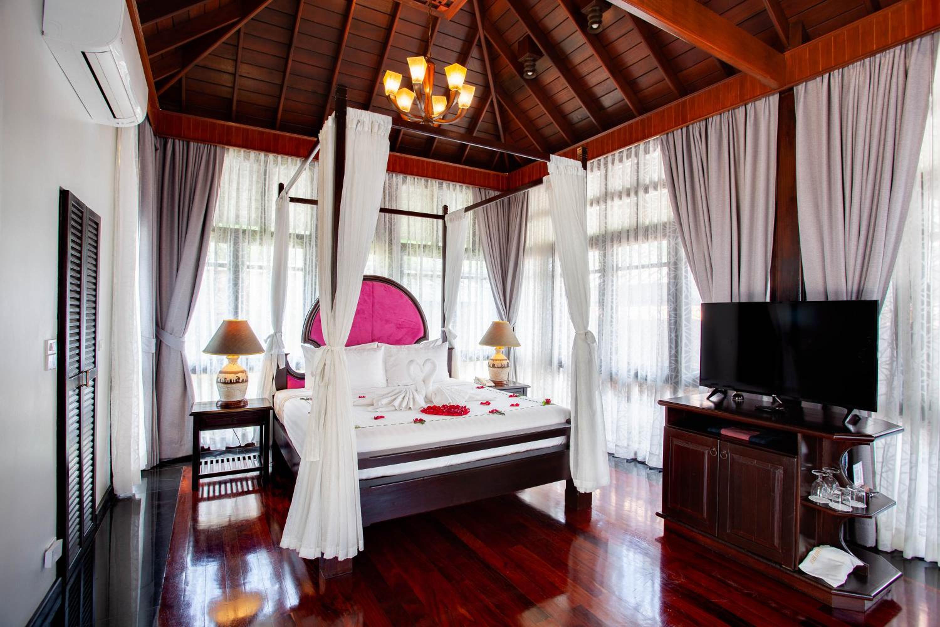 Honeymoon Pool Villa