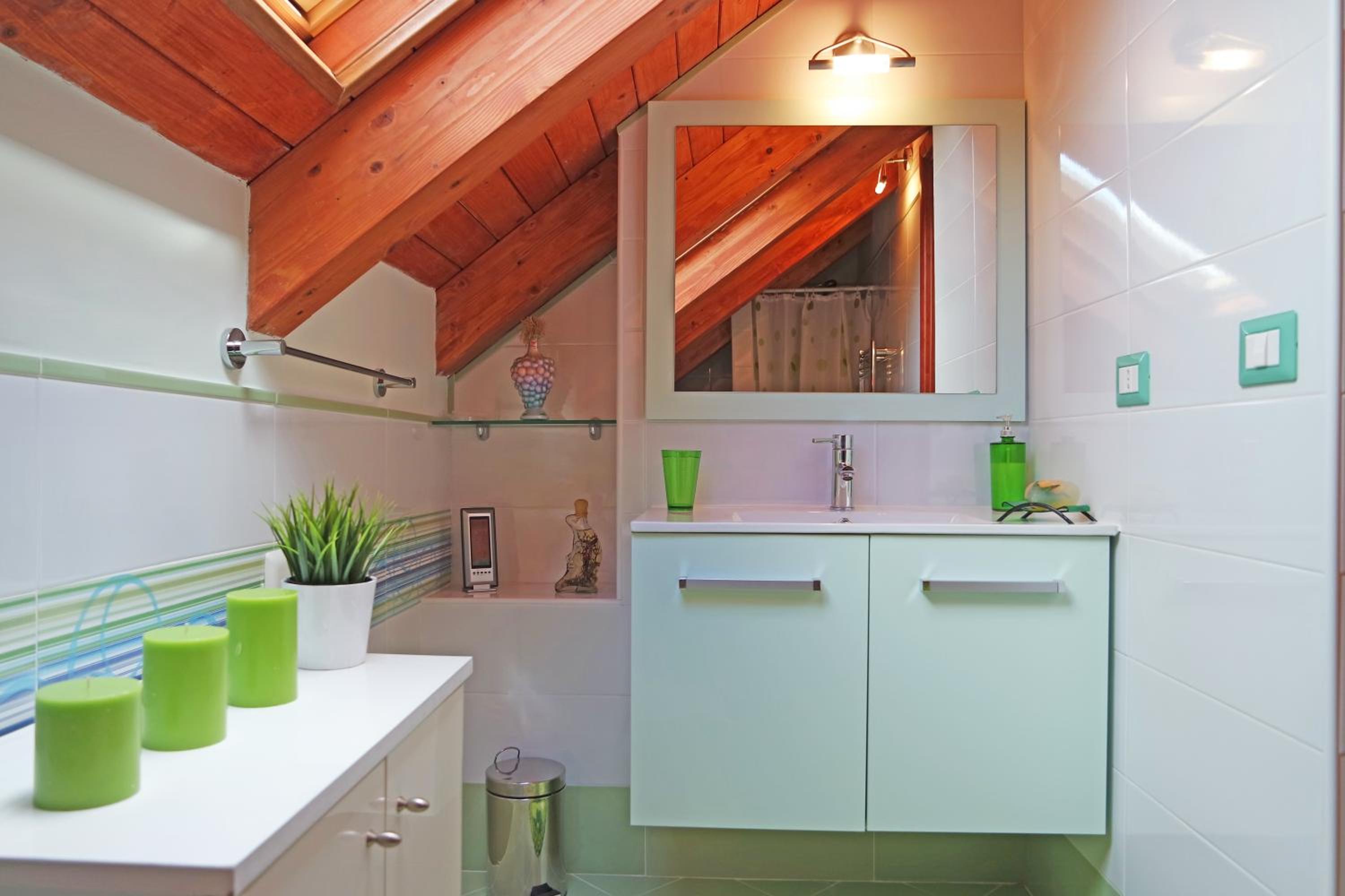 Two-Bedroom House photo 3