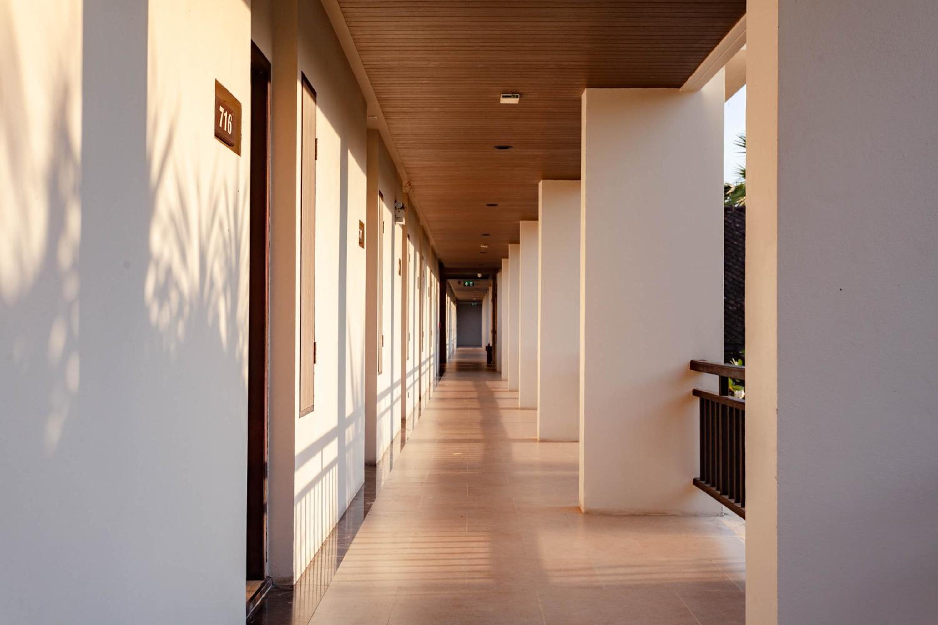Deluxe Seaview - Modern Style - Photo 3