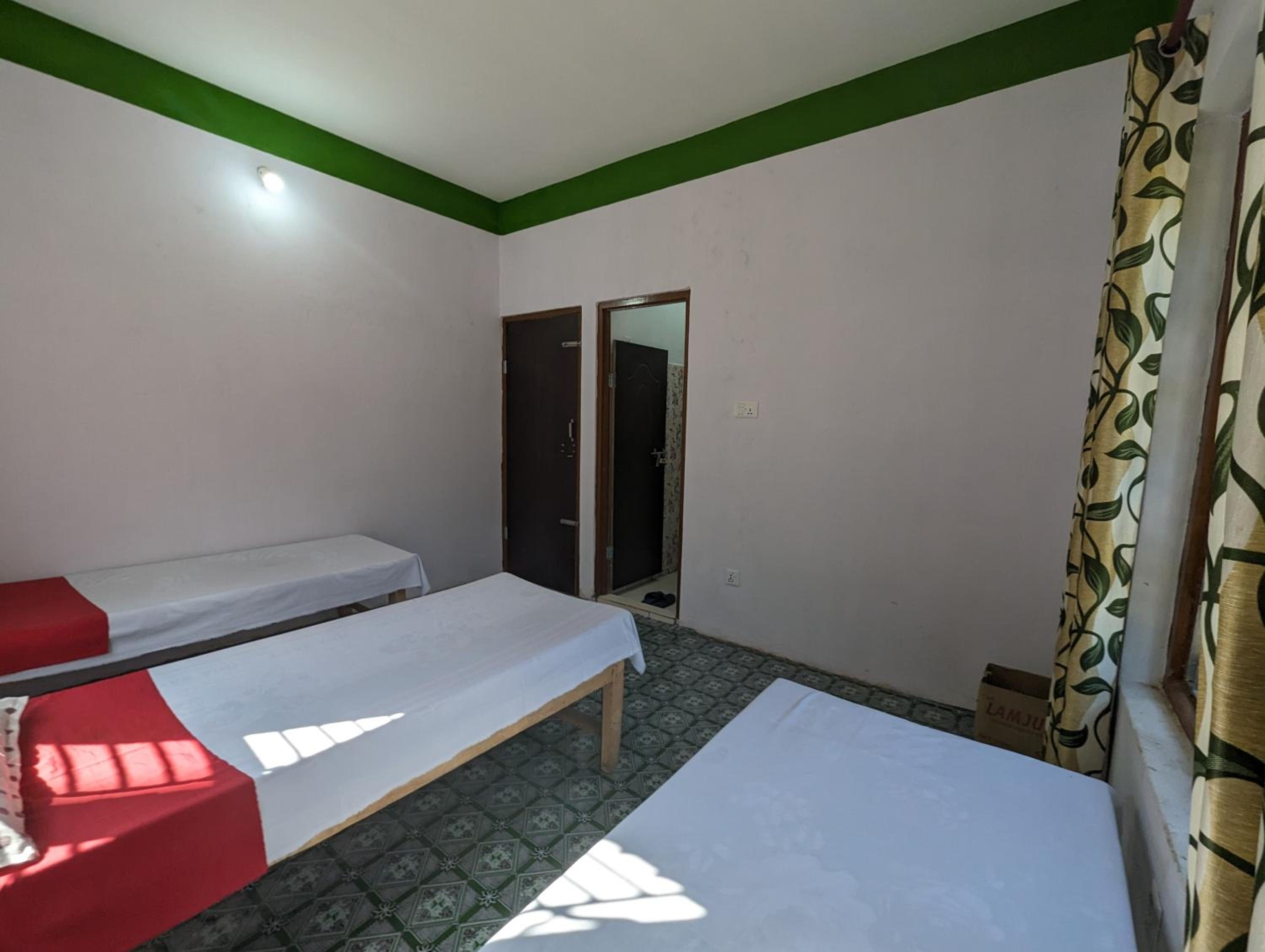 Triple Room With Private Bathroom photo 3