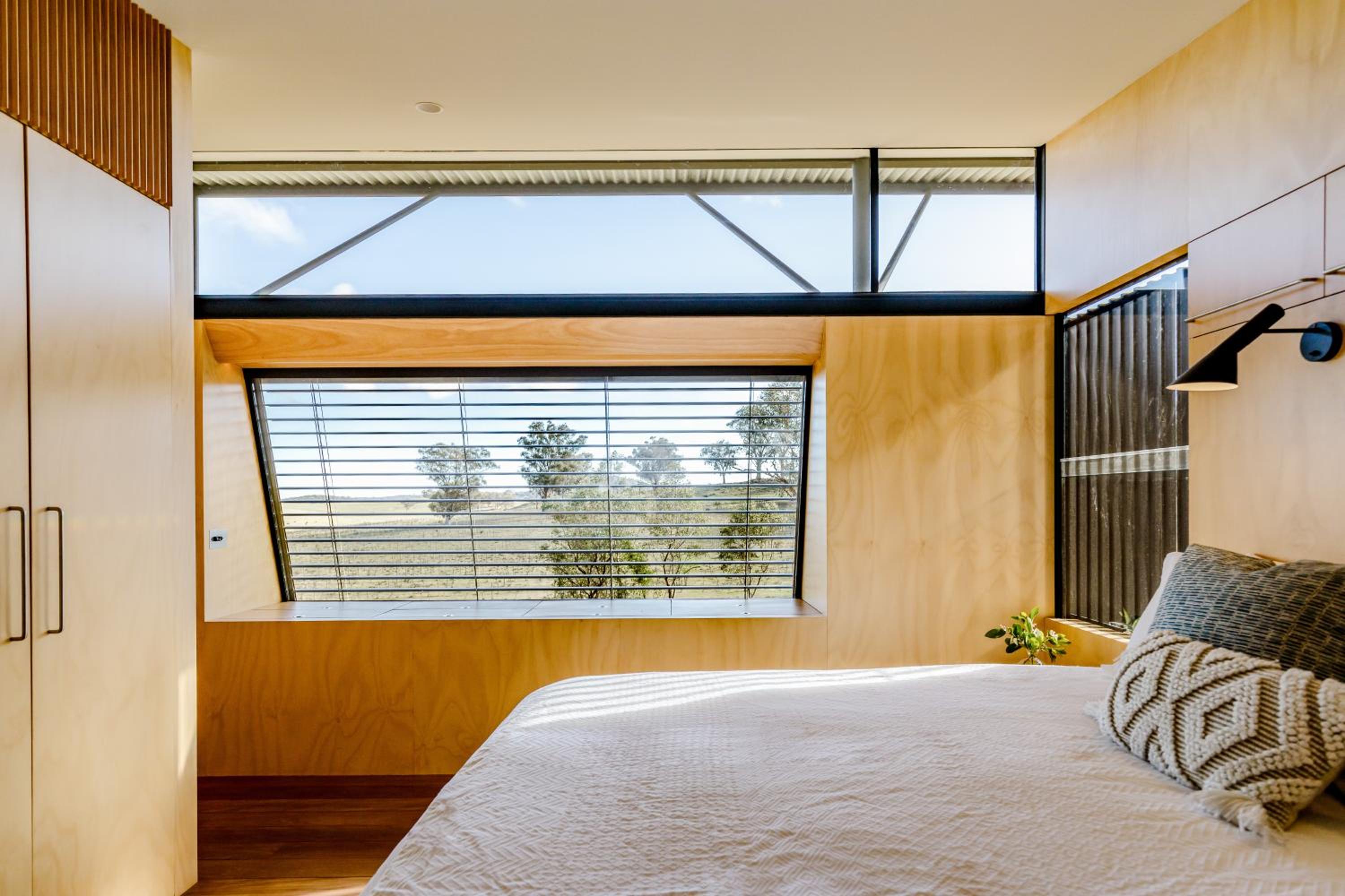 Deluxe King Room photo 1