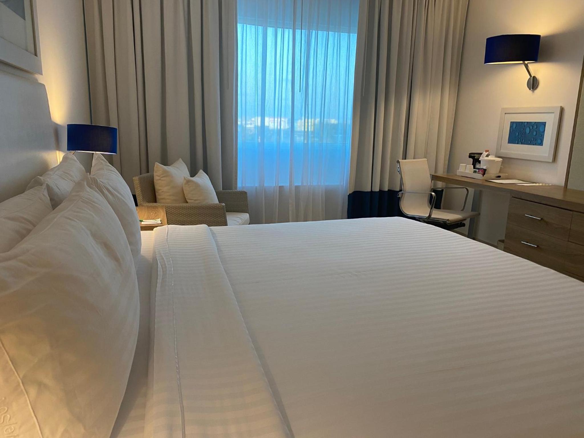 Standard King Room - Photo 3