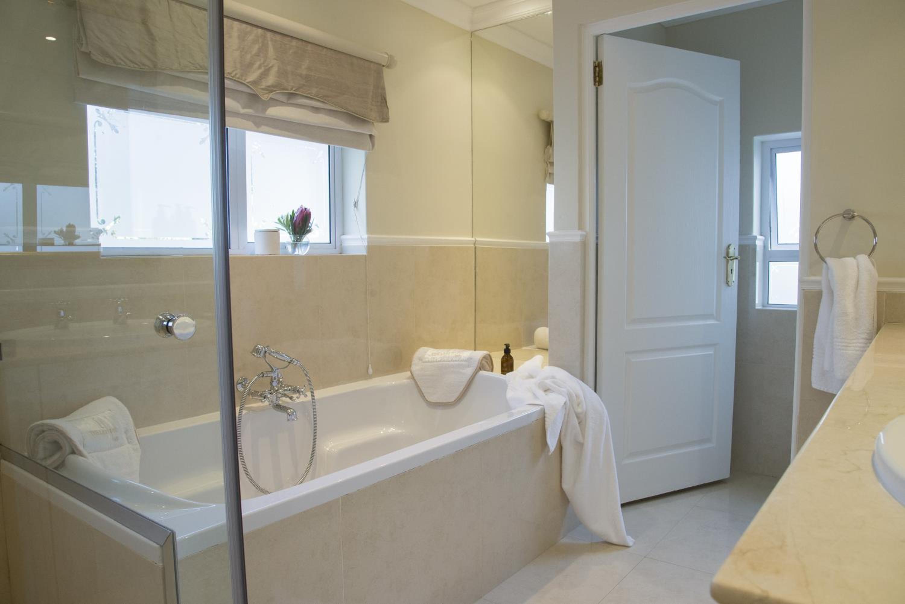Family Suite - Photo 8