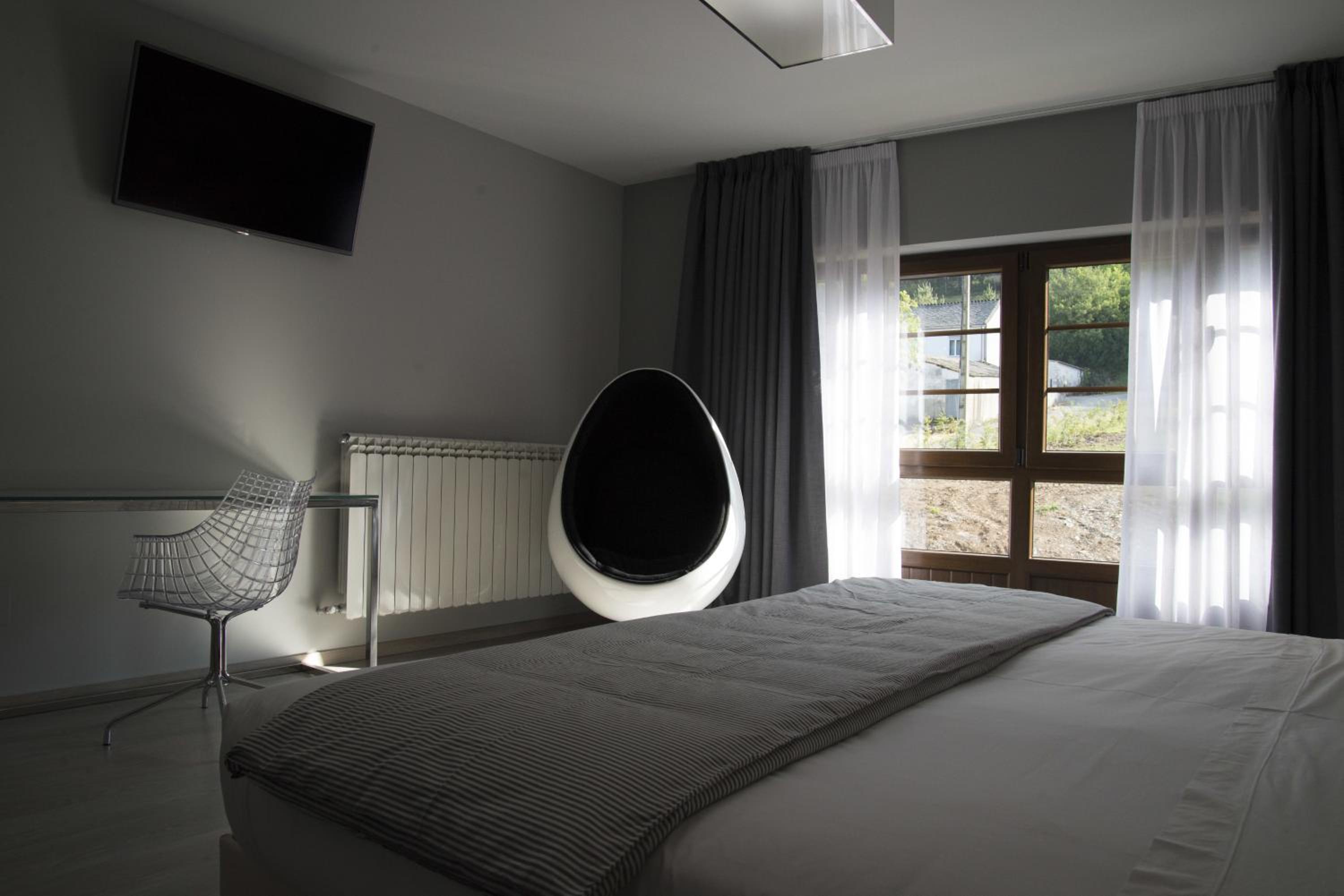 Deluxe King Room photo 2