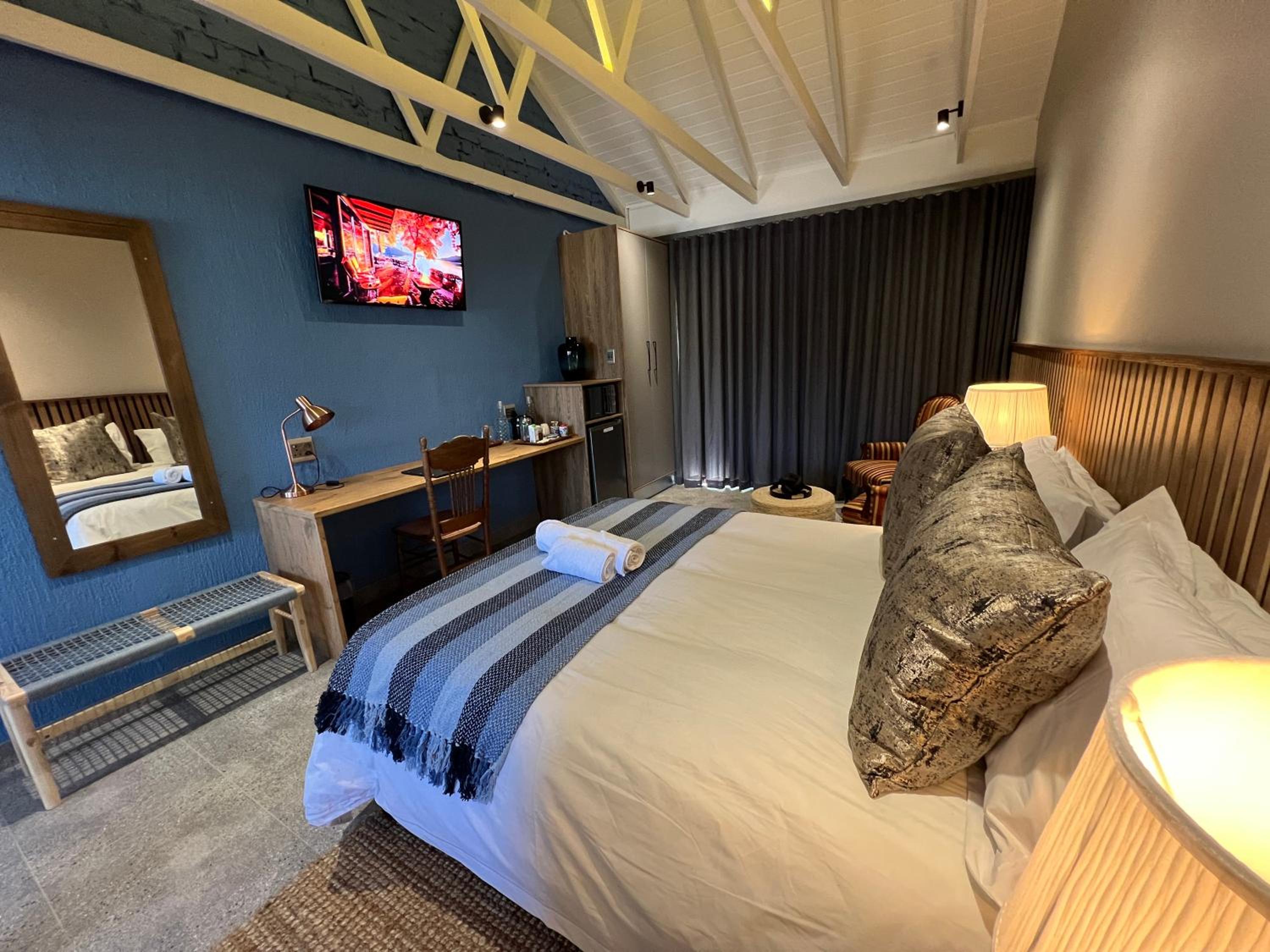 Executive Queen Room - Photo 7