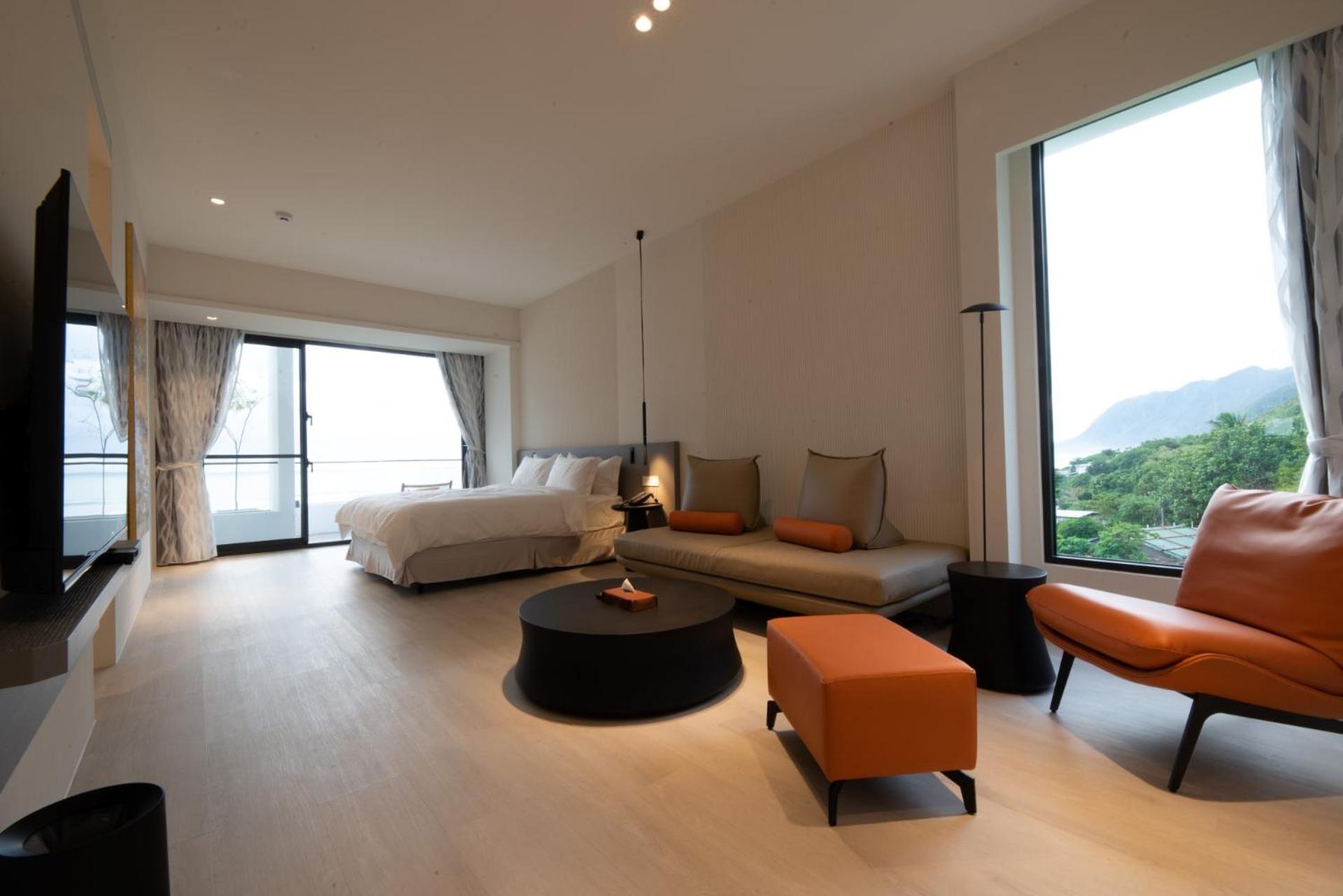 Deluxe Double Room with Sea View photo 3