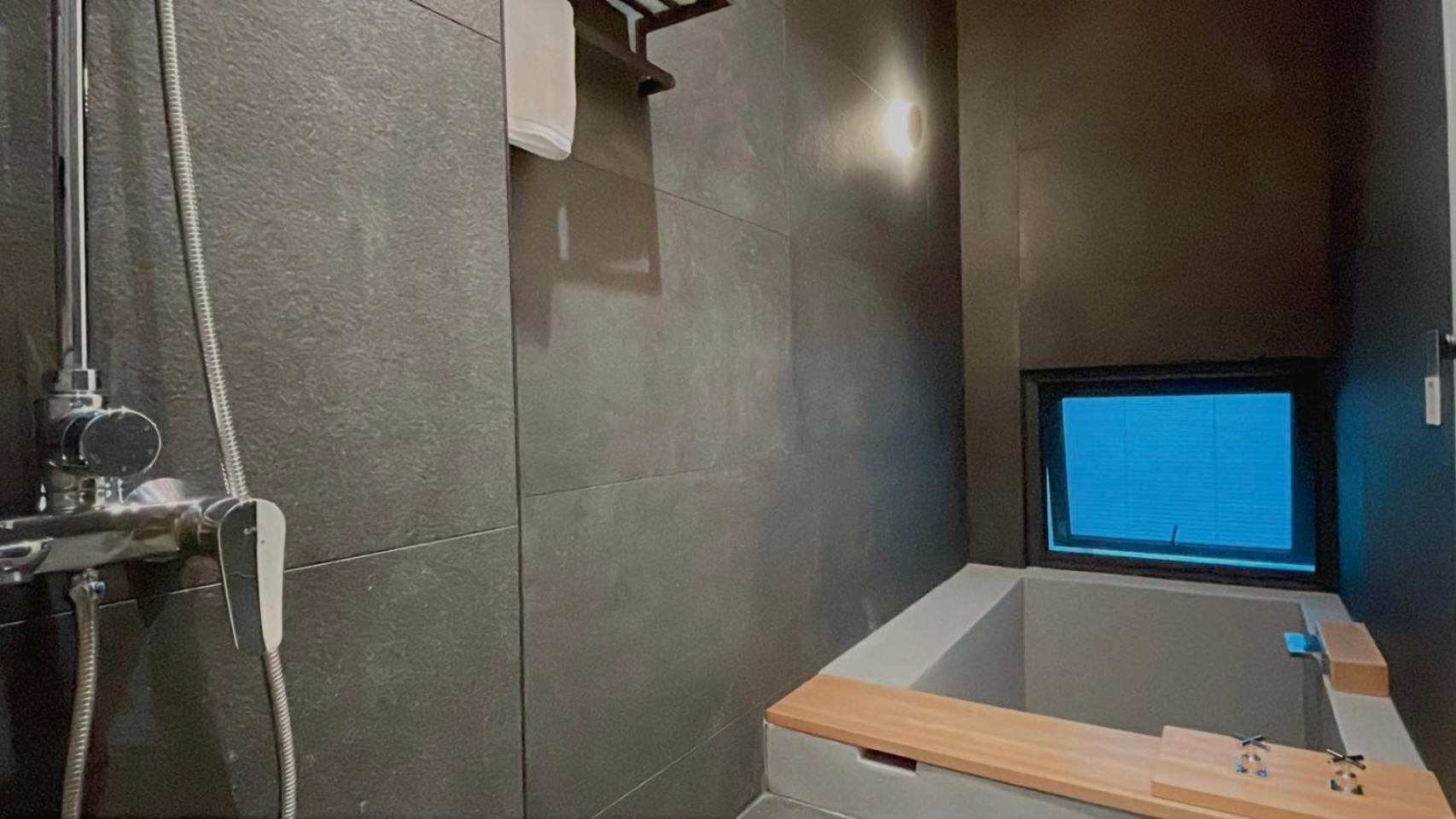 Japanese-Style Quadruple Room - Photo 9