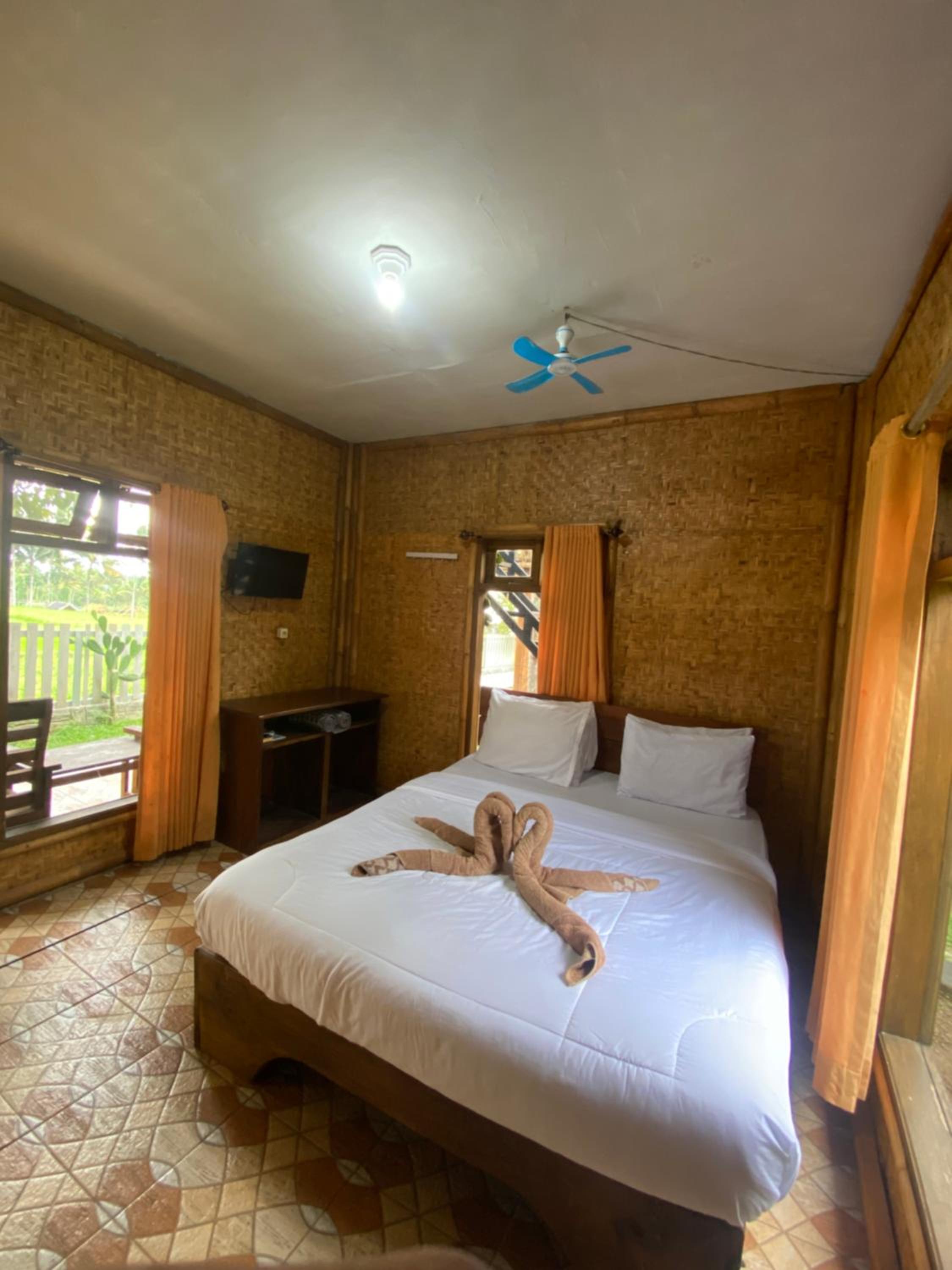 Deluxe Double Room with Balcony photo 2