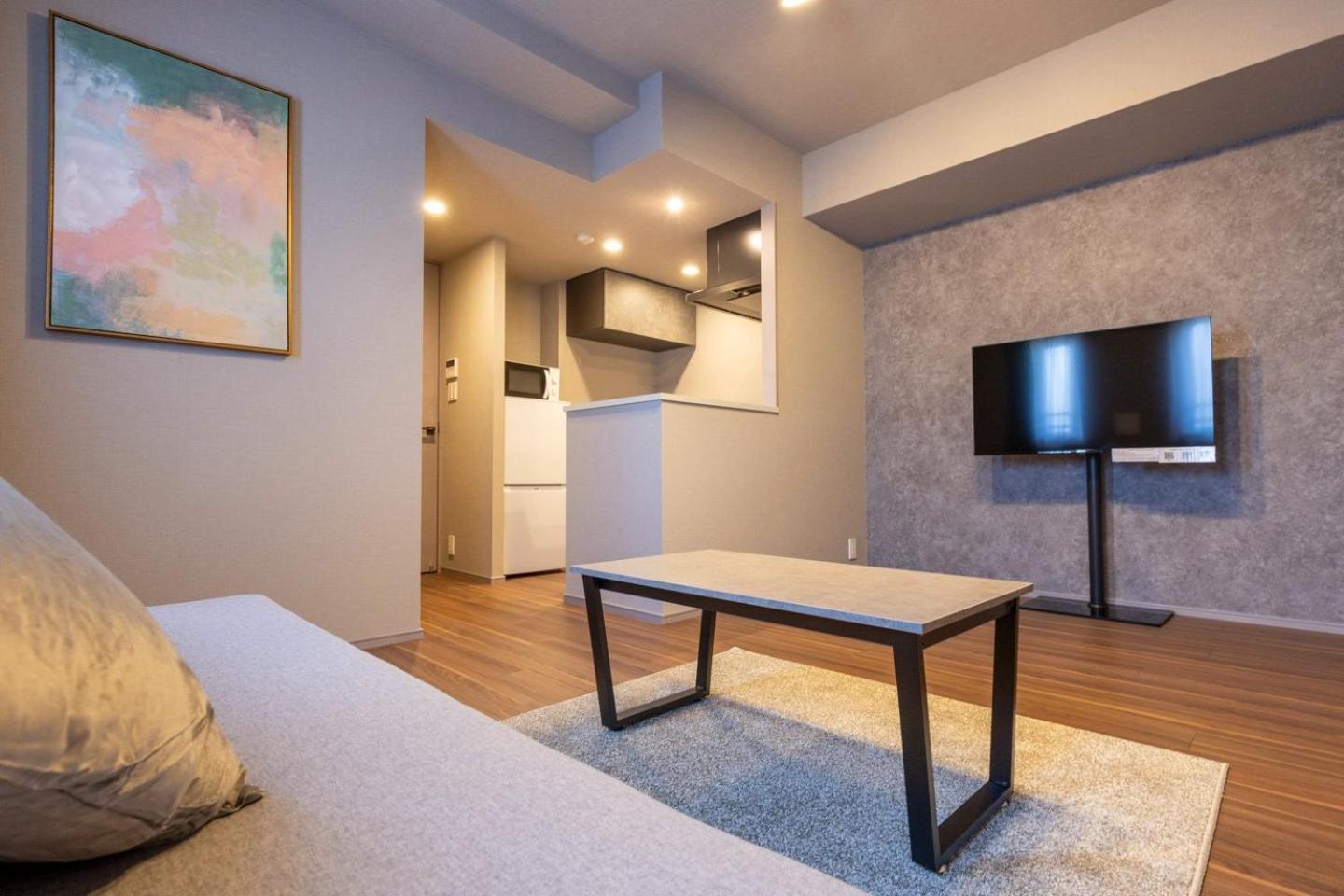 One-Bedroom Apartment photo 2