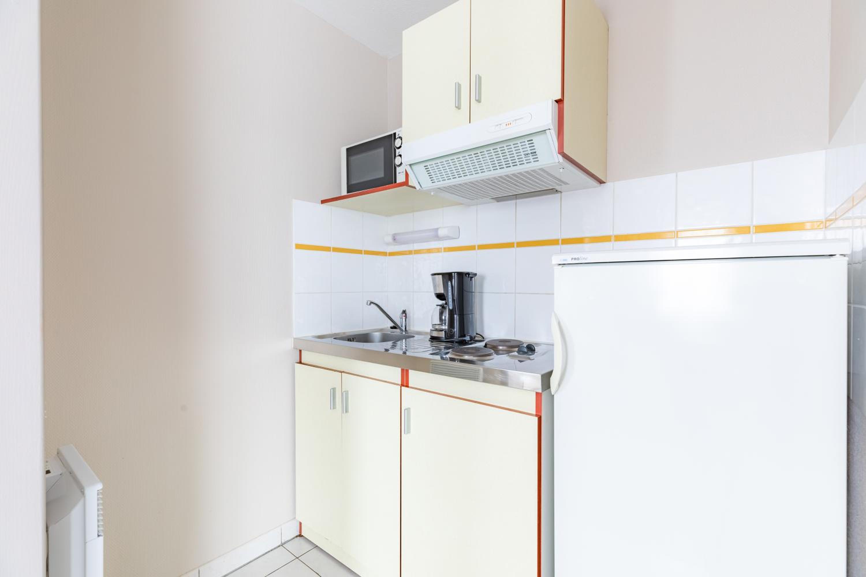 Apartment (4 Adults) - Photo 3