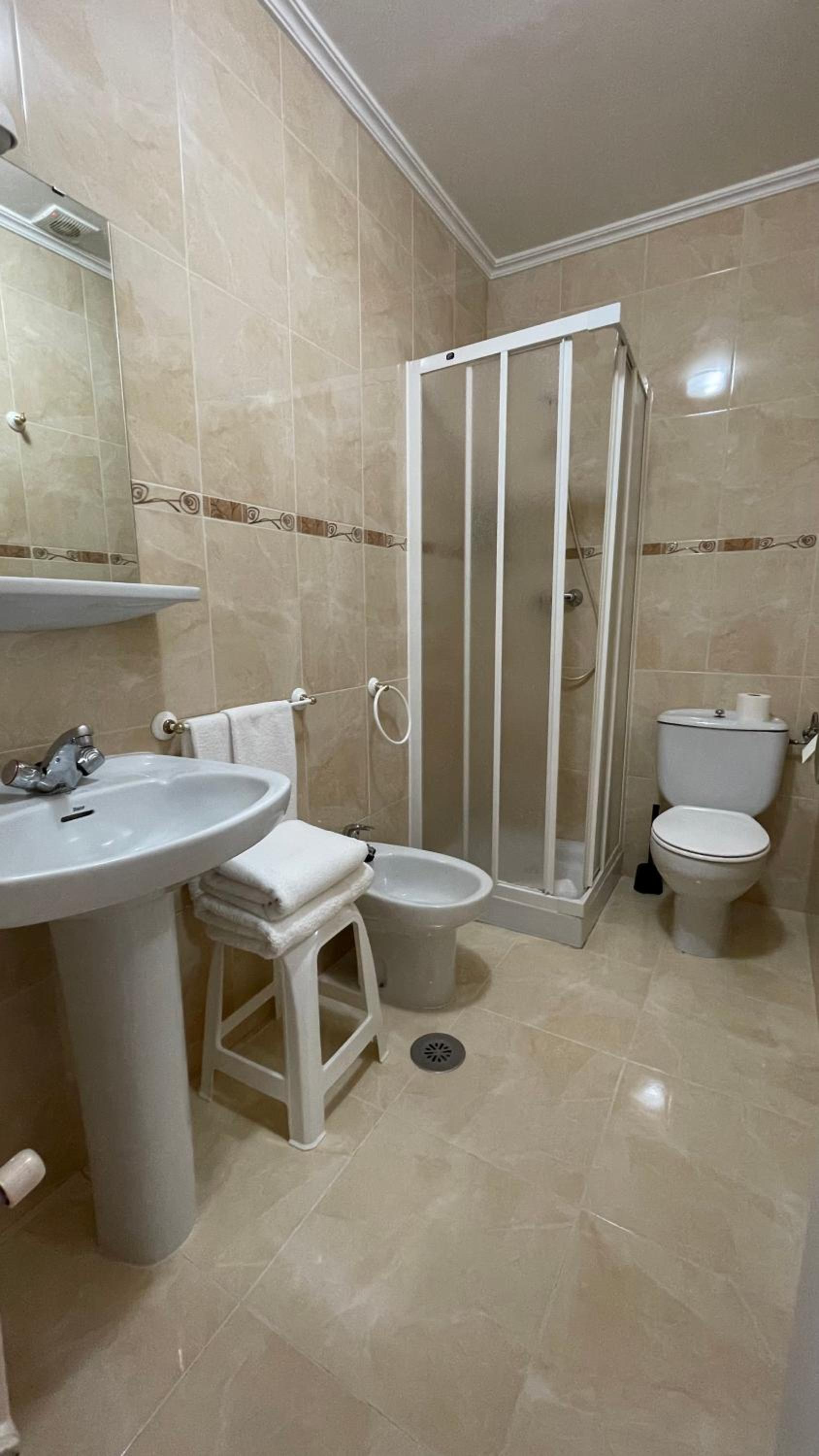 Double Room With Extra Bed photo 3