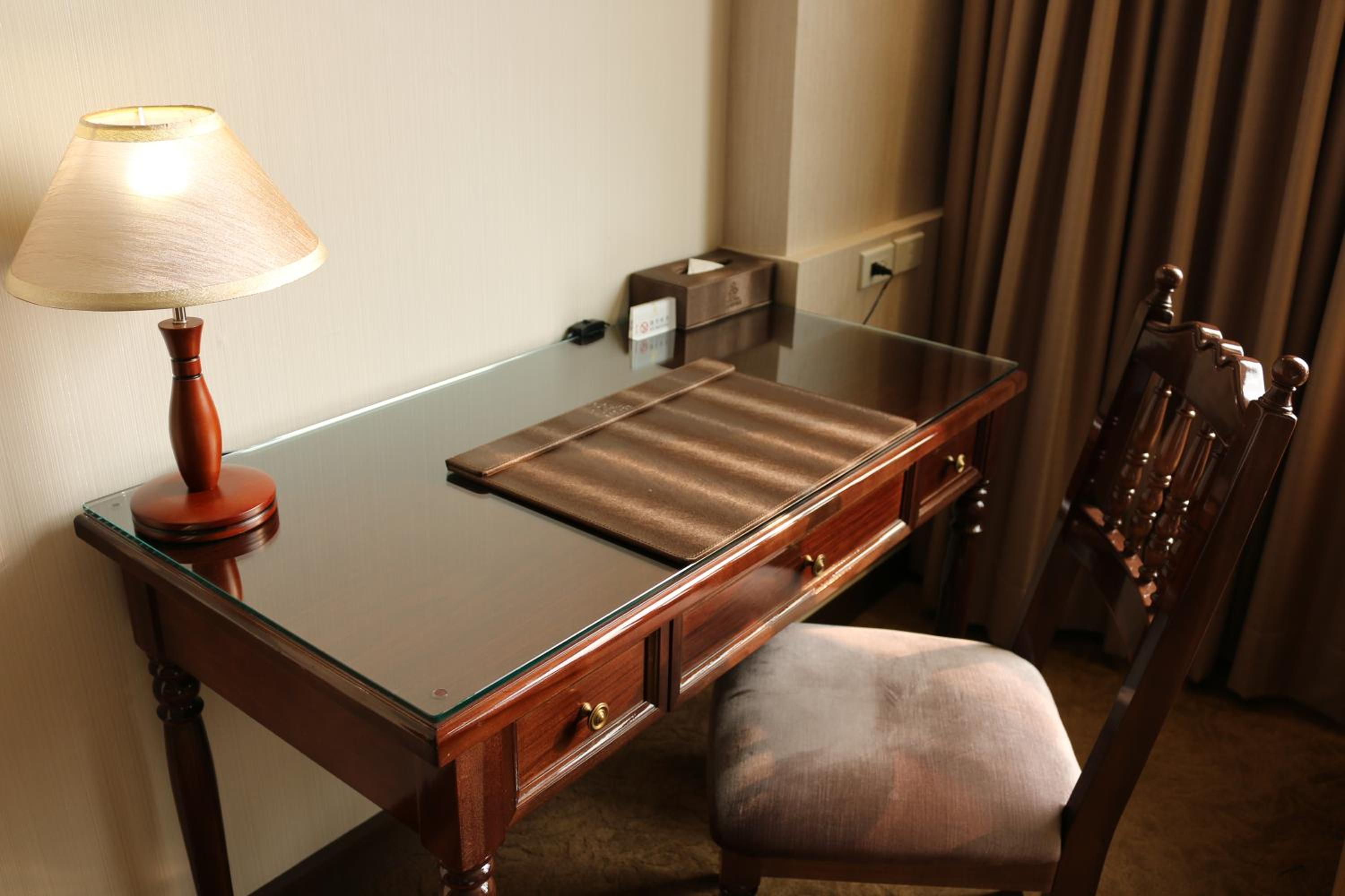 Deluxe Twin Room photo 2