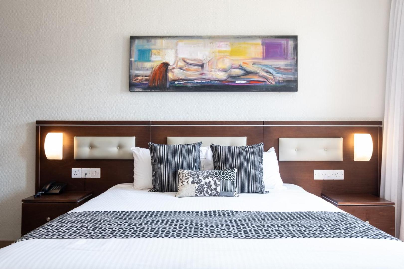 Double or Twin Room - Photo 5