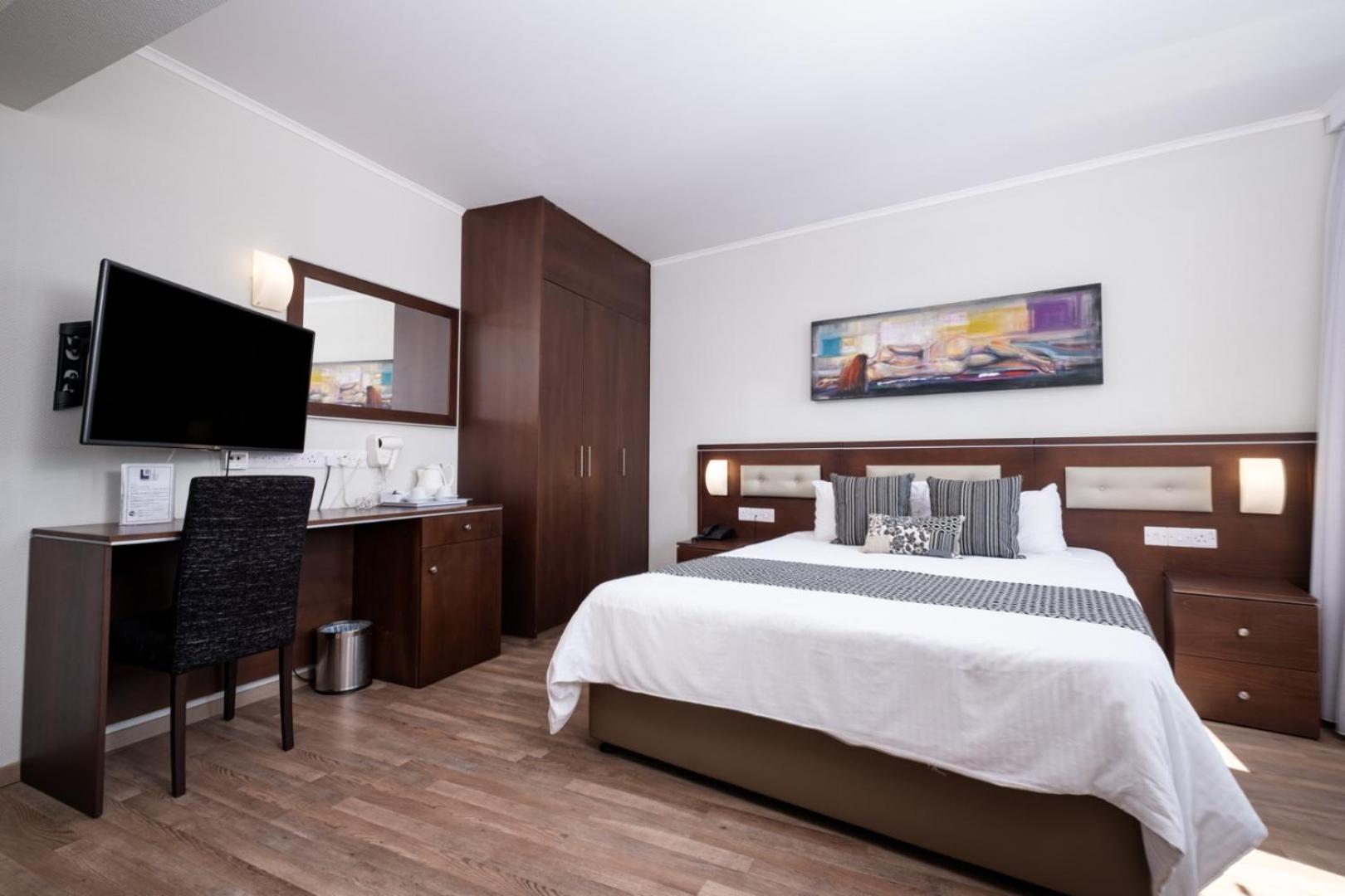 Suite - Photo 2