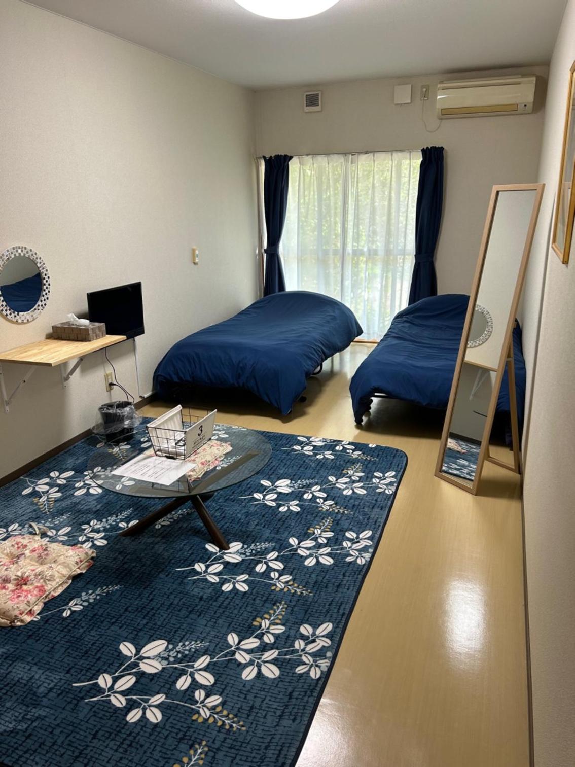 Twin Room with Futon Mat and Shared Bathroom - Non-Smoking photo 2
