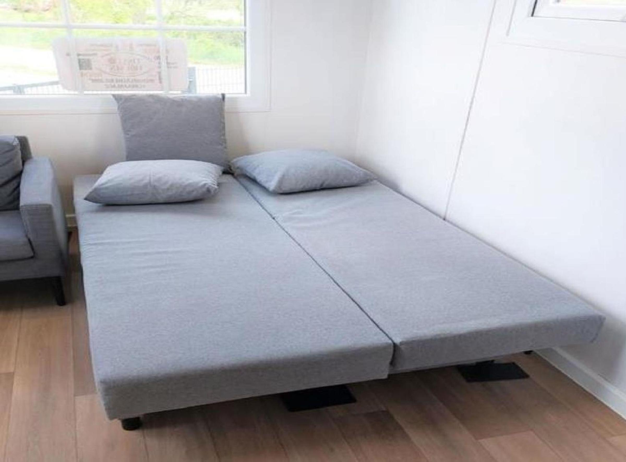 One-Bedroom House photo 2