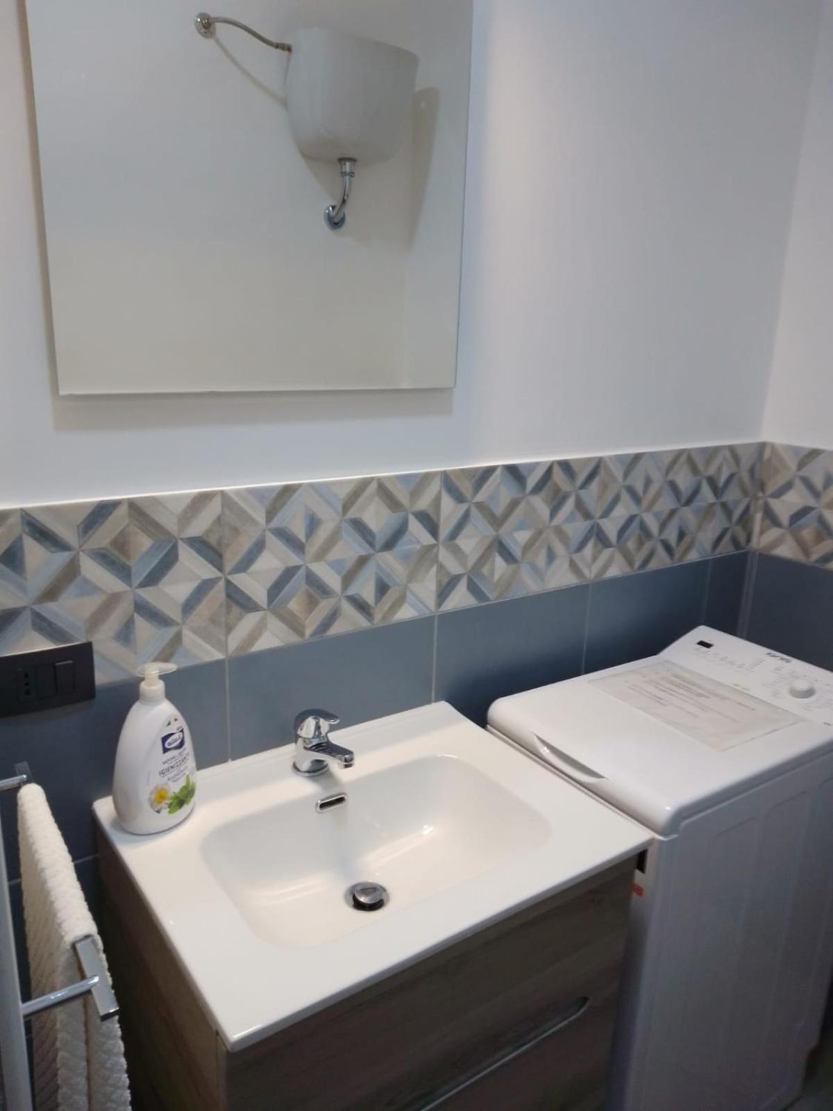 Two-Bedroom Apartment - Photo 29