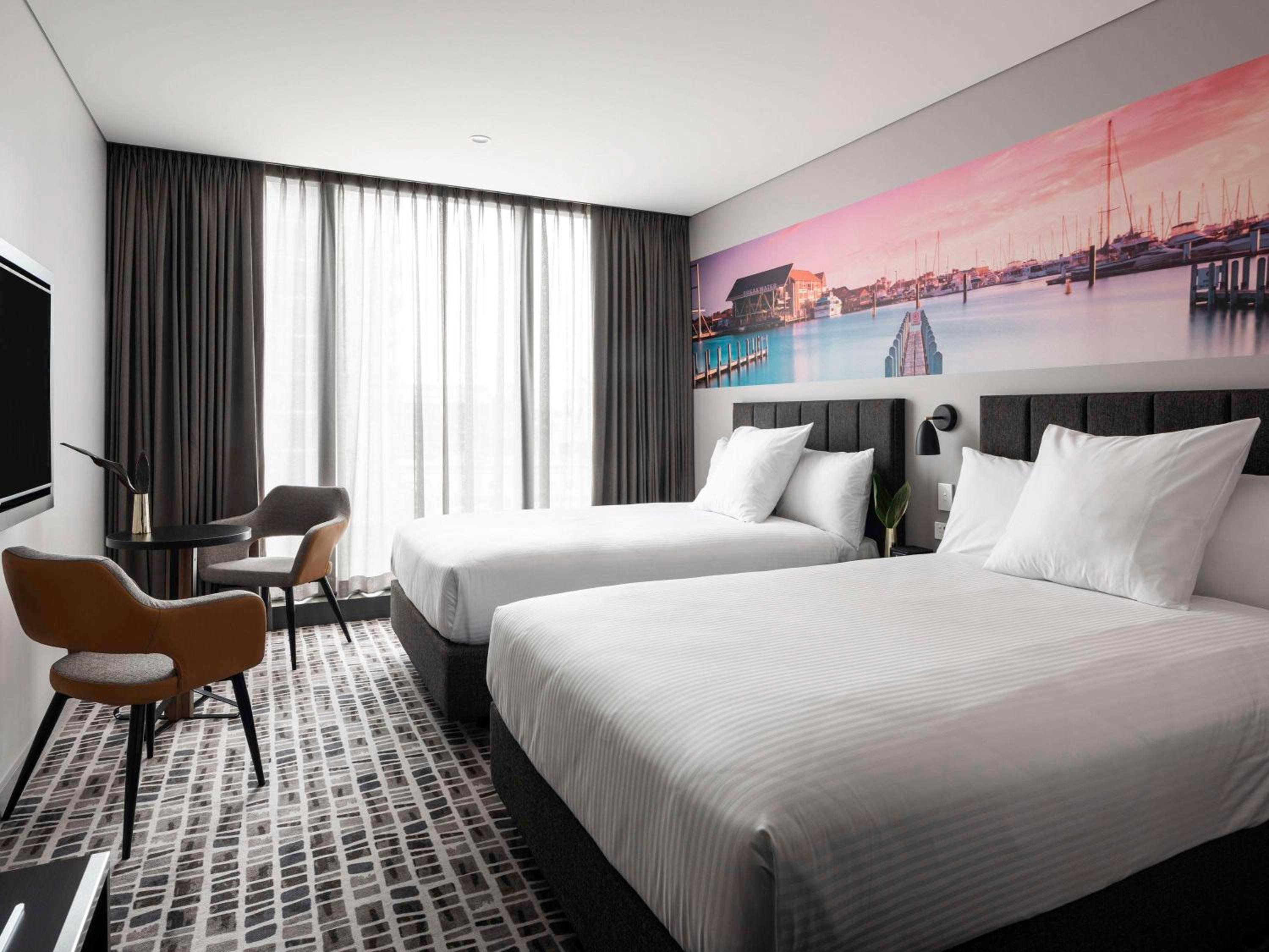 Superior Room with Two Double Beds - Photo 8
