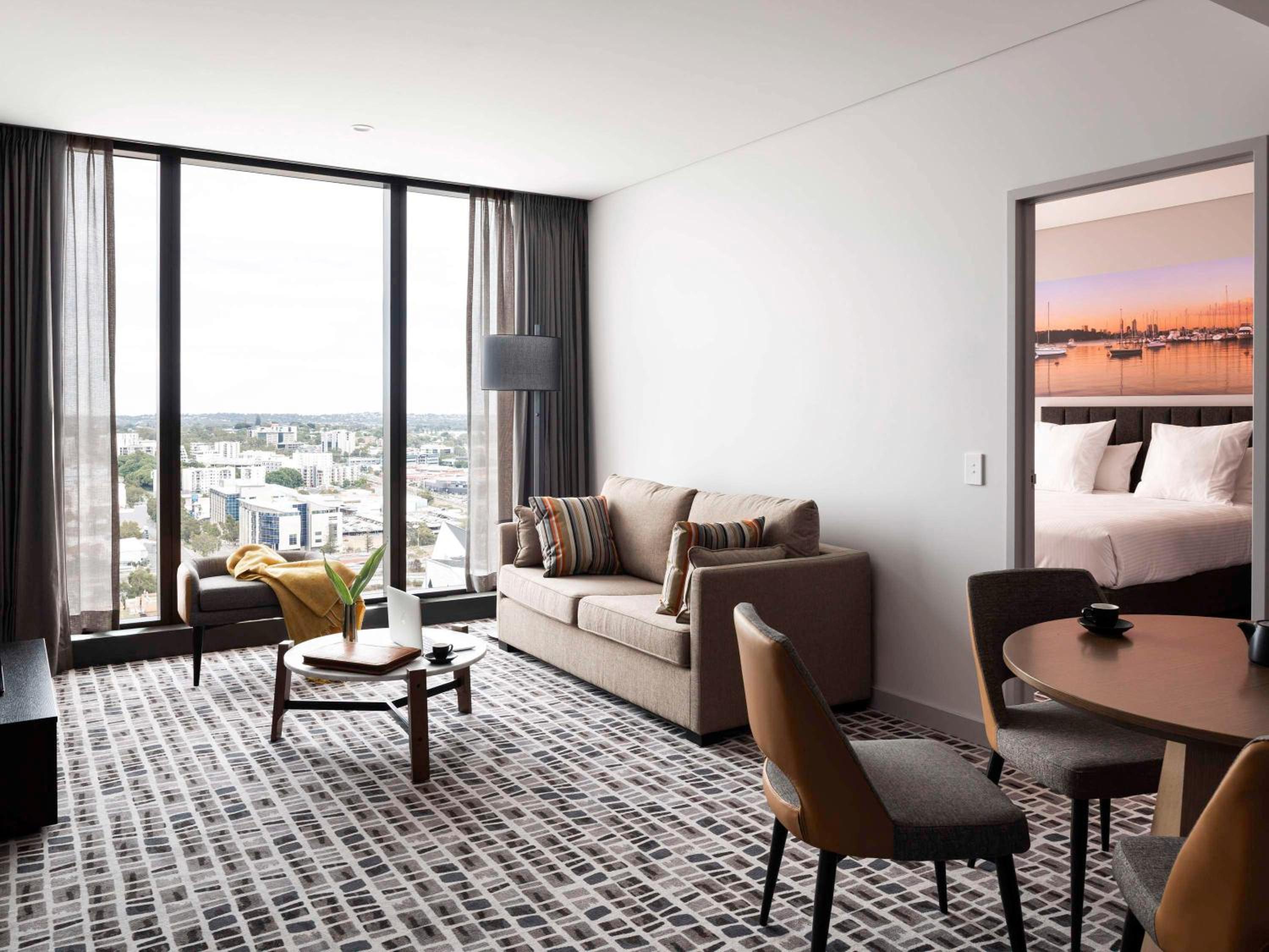 Executive King Suite - Photo 1