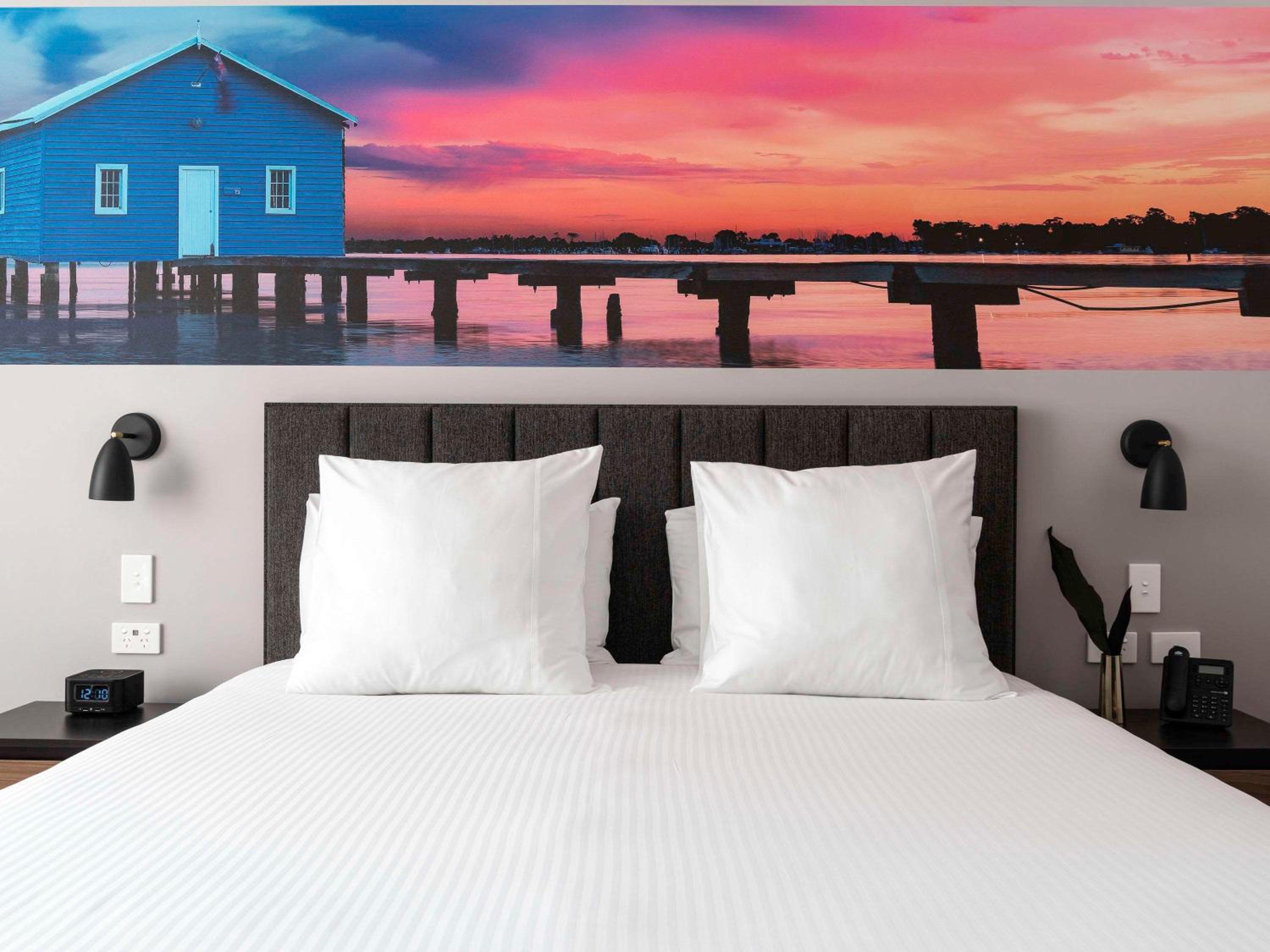 Standard King Room - Photo 5