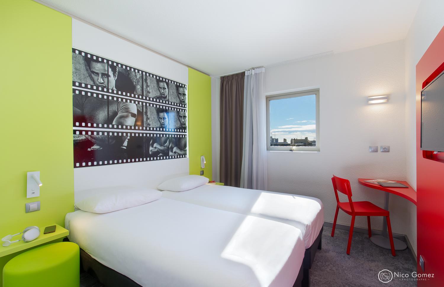 Standard Family Suite with Two Connecting Rooms - Photo 2
