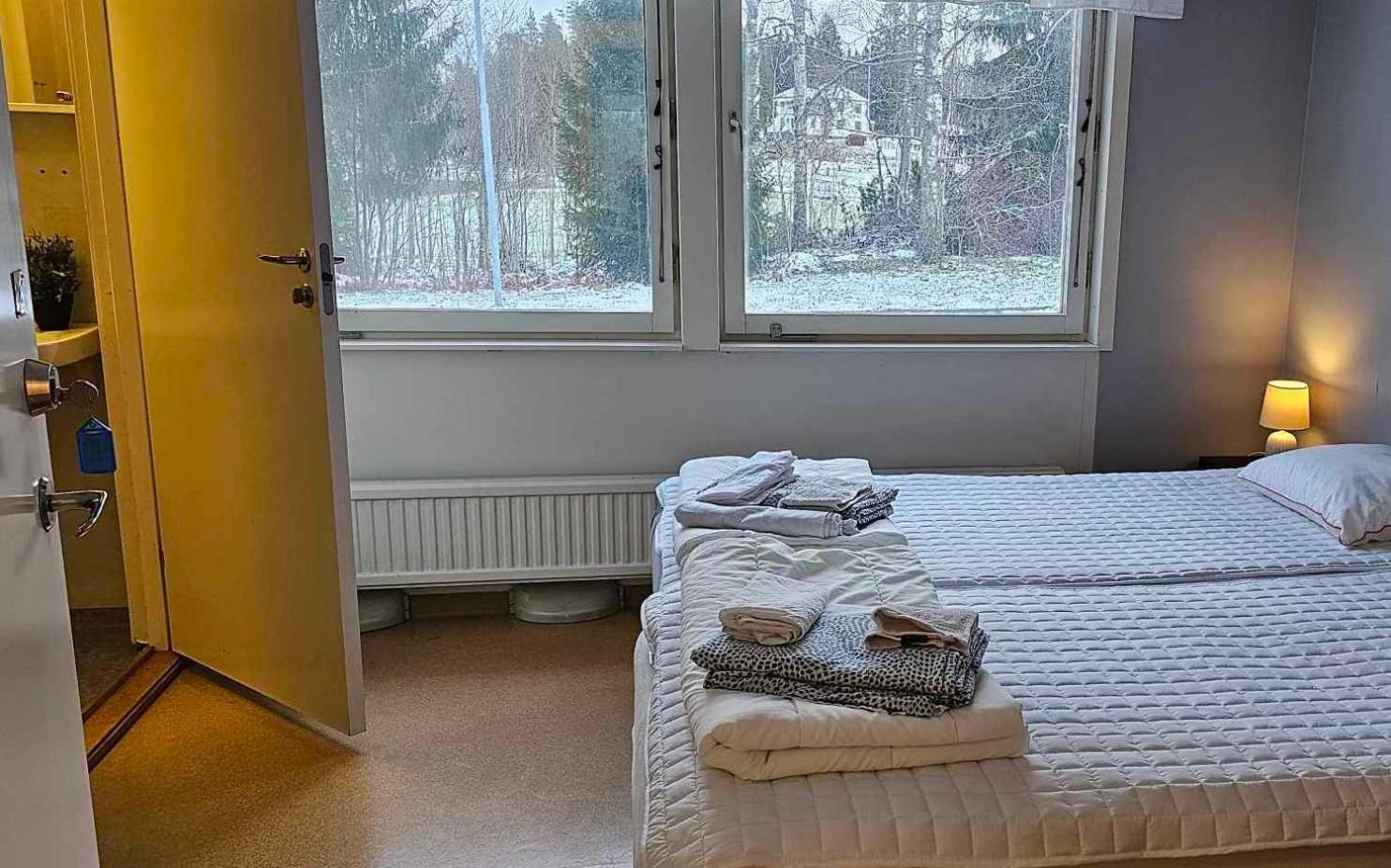 Double Room with Private Bathroom - Photo 9