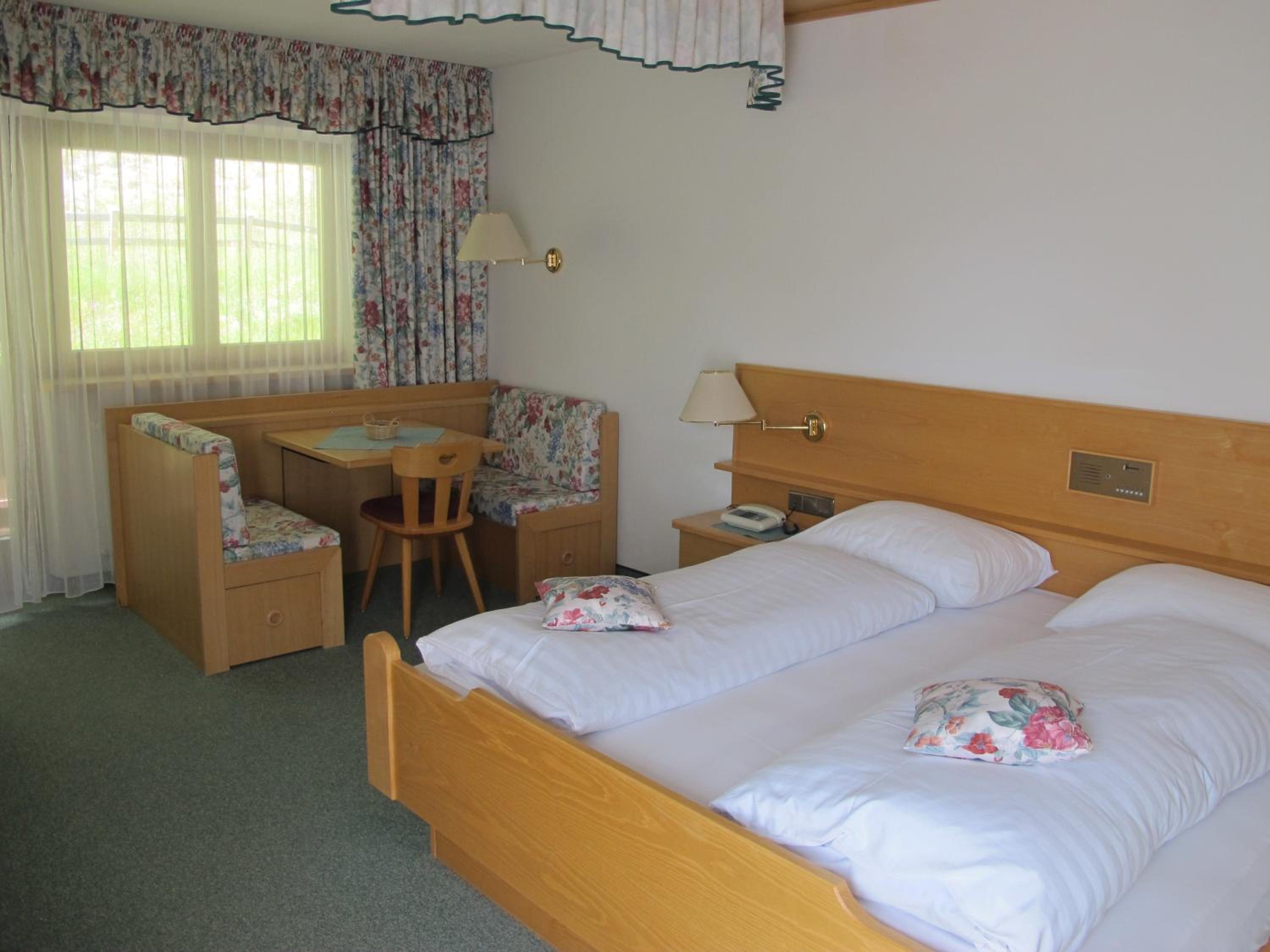 Large Double Room photo 2