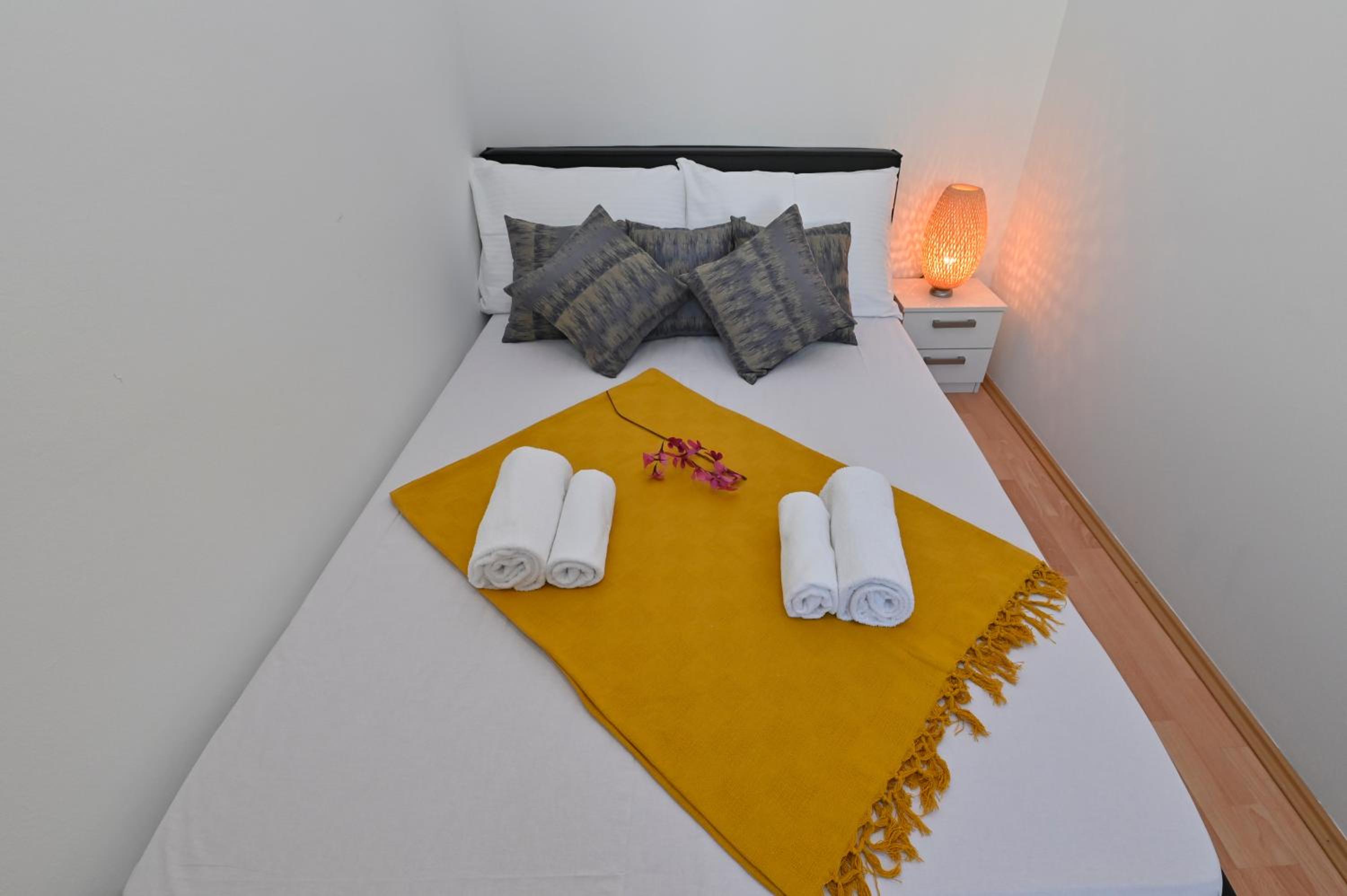 One-Bedroom Apartment - Photo 1