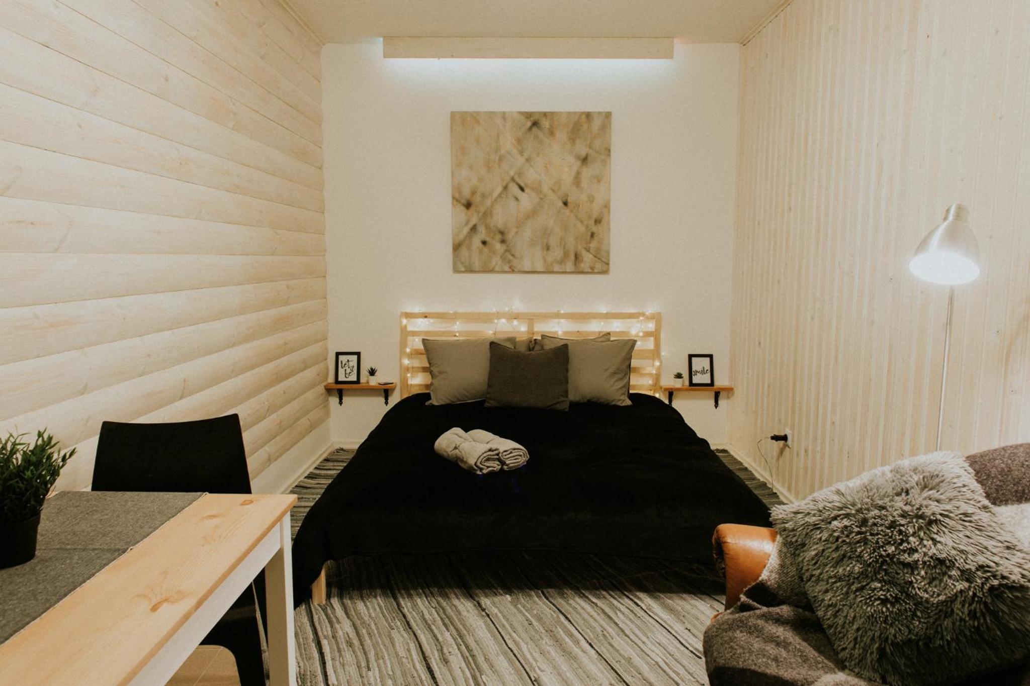 One-Bedroom Apartment photo 1